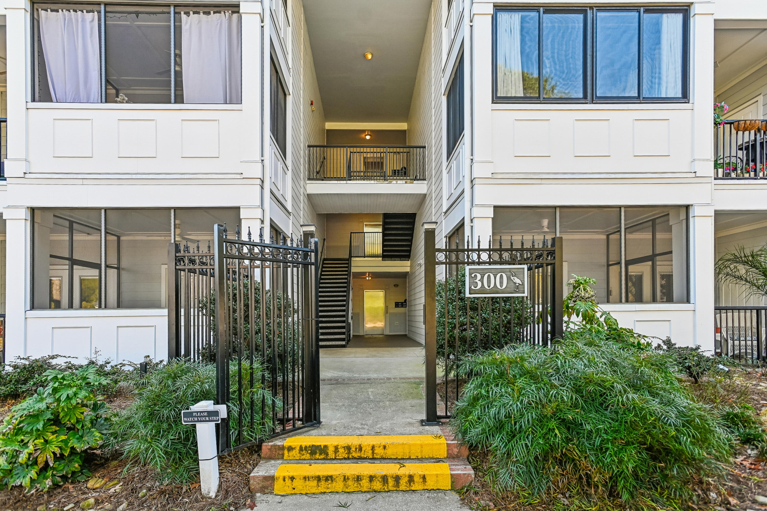 1025 Riverland Woods Place # 305