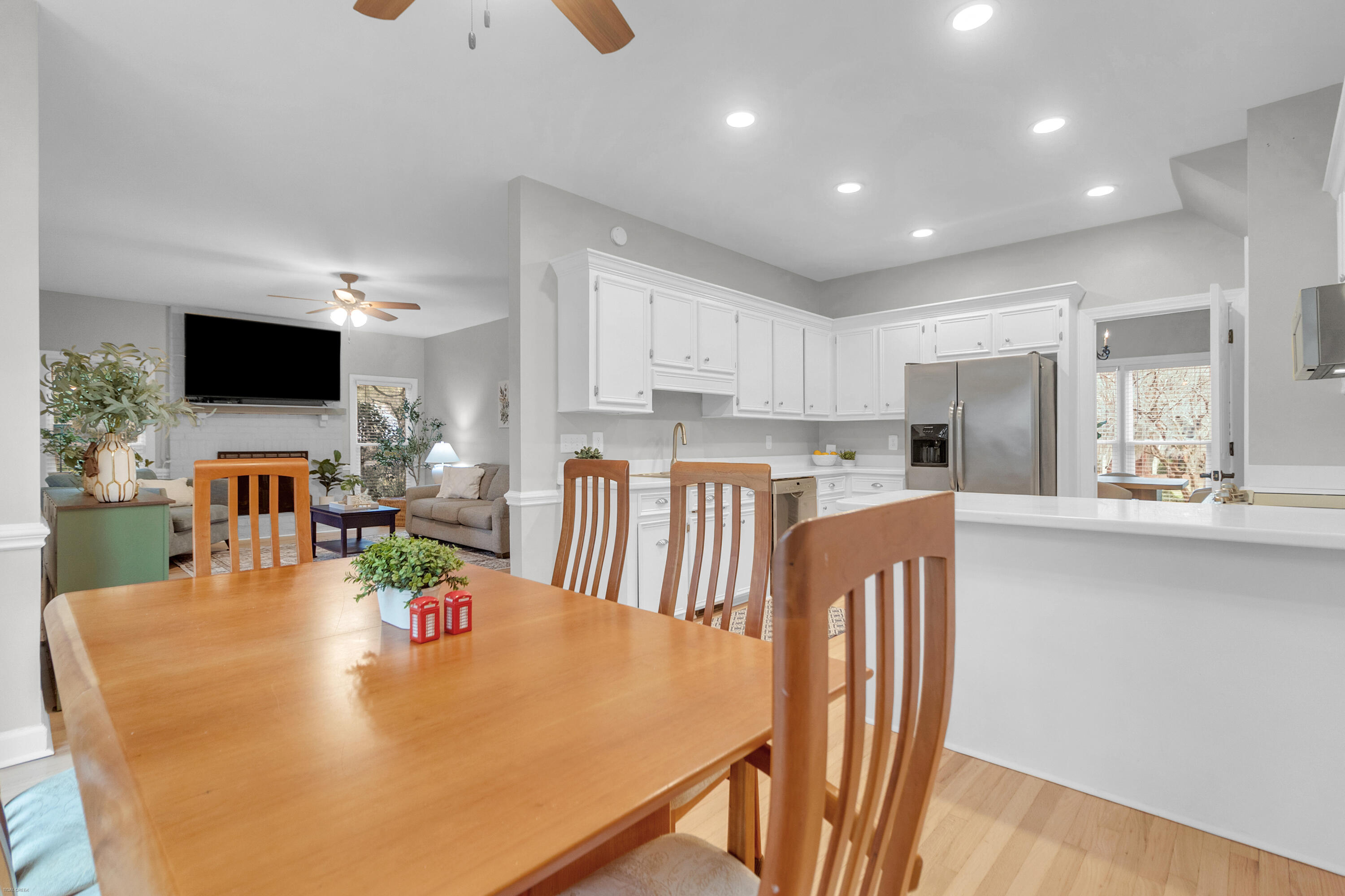 867 Parrot Creek Way