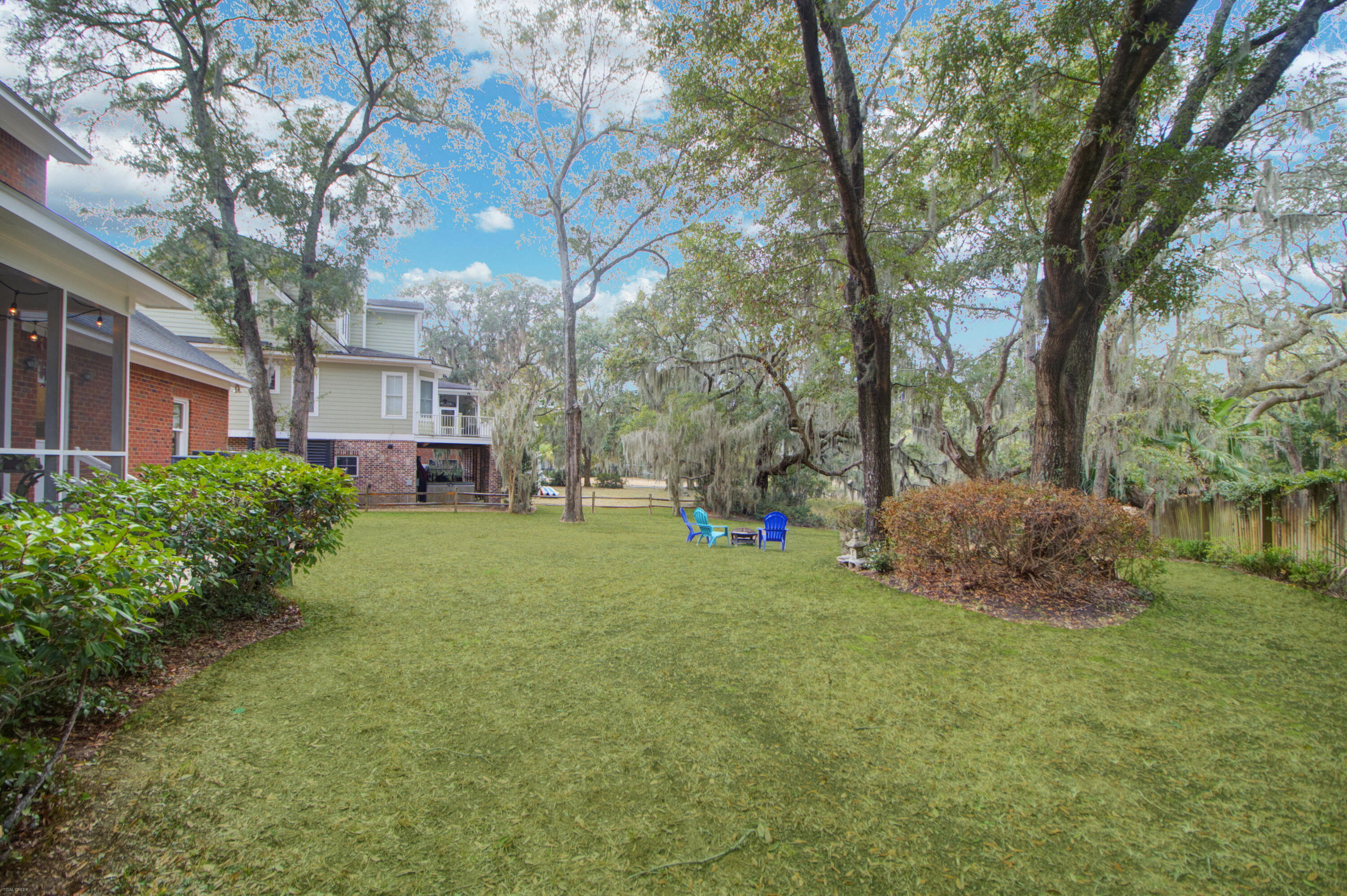 867 Parrot Creek Way