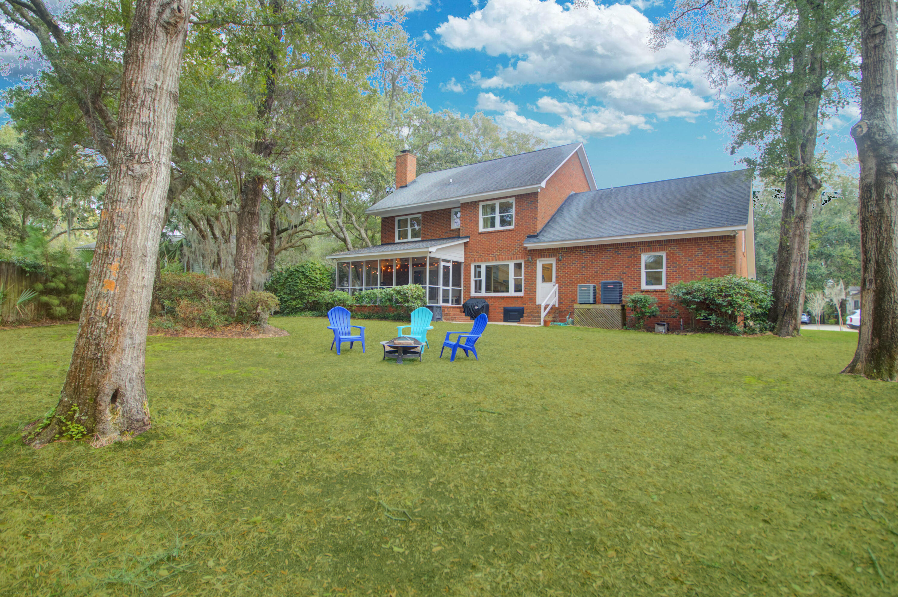 867 Parrot Creek Way