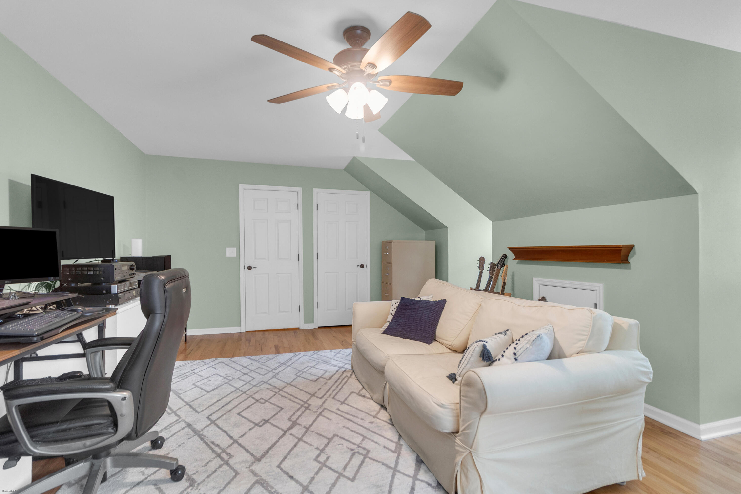 867 Parrot Creek Way