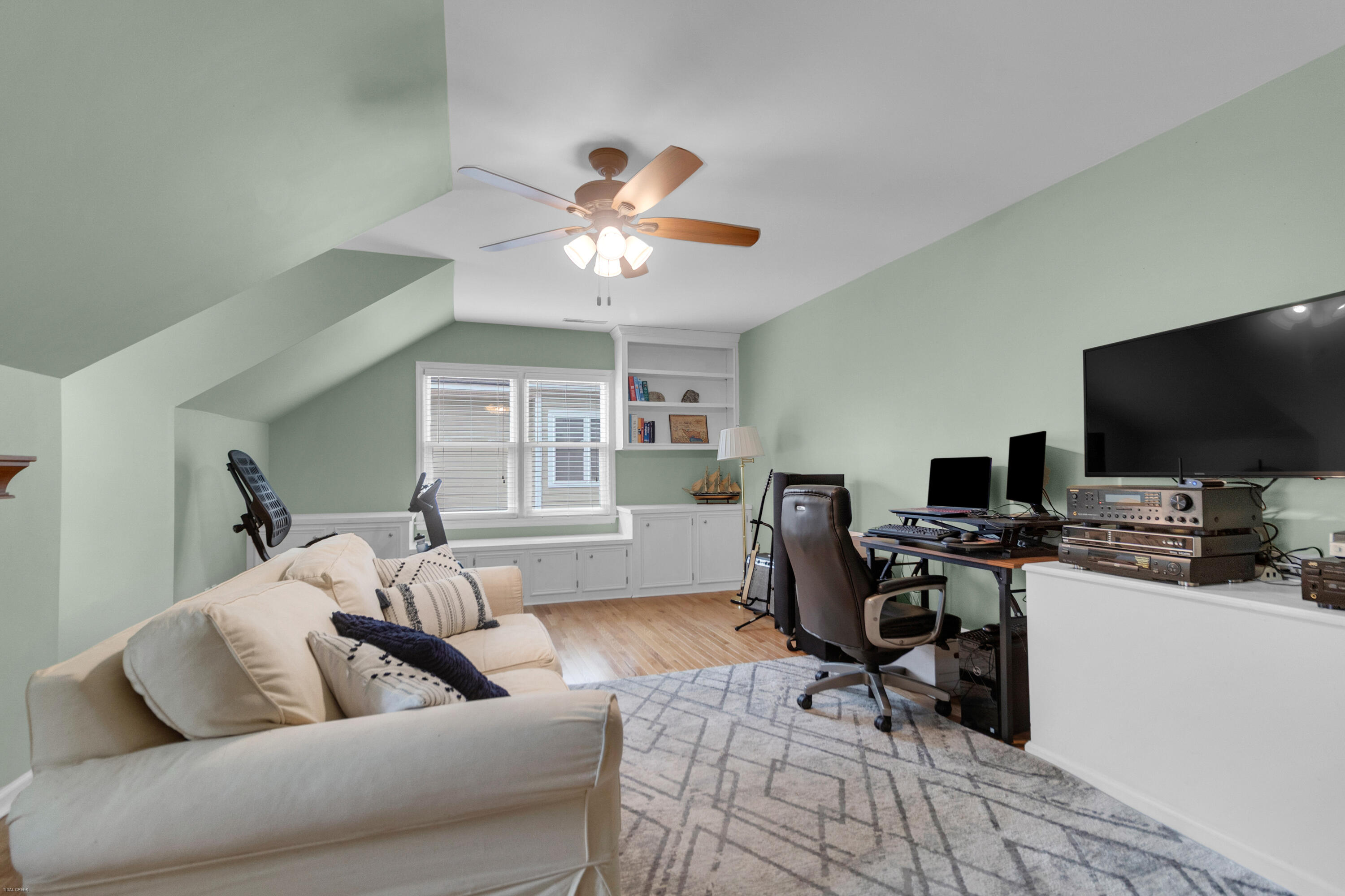 867 Parrot Creek Way