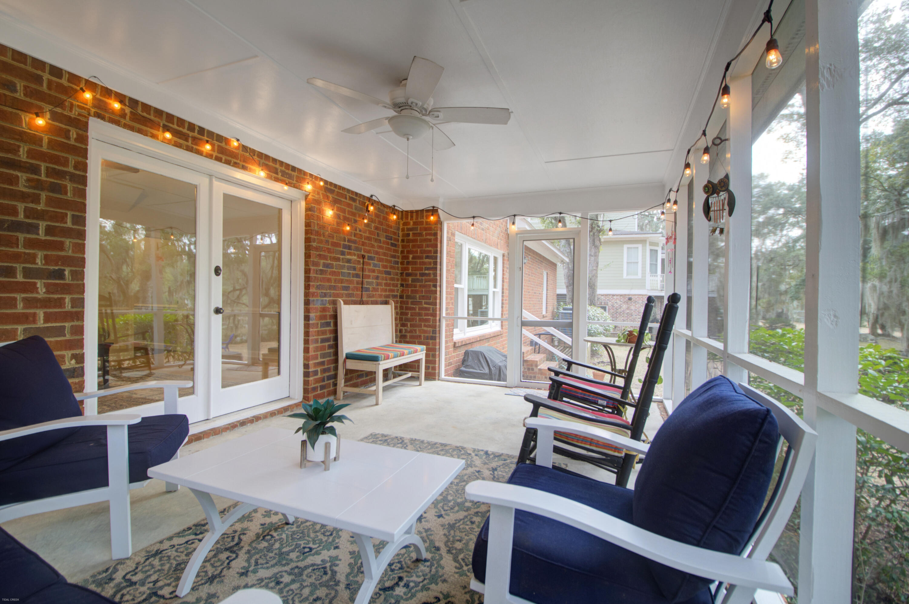 867 Parrot Creek Way