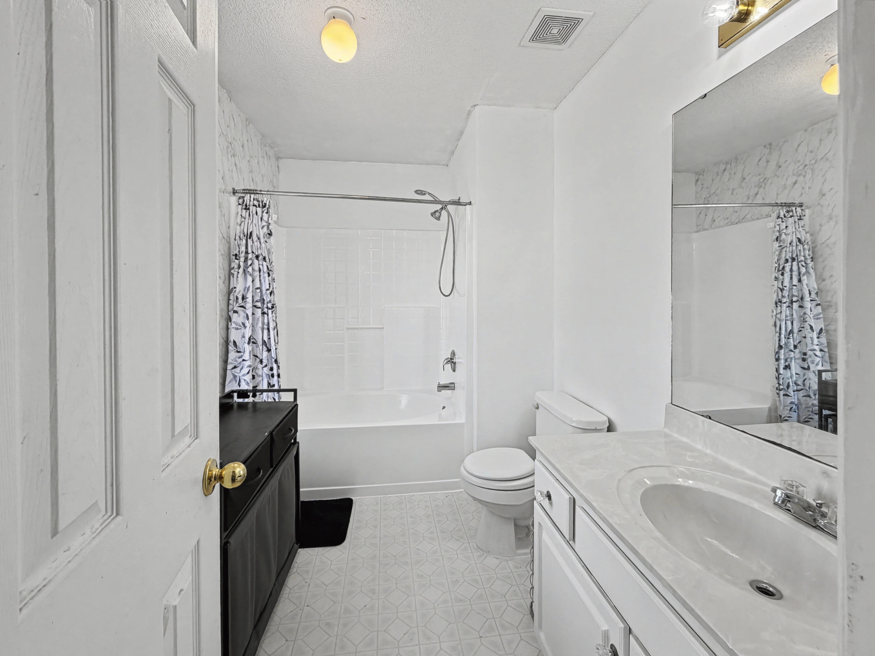 143 Evergreen Magnolia Avenue