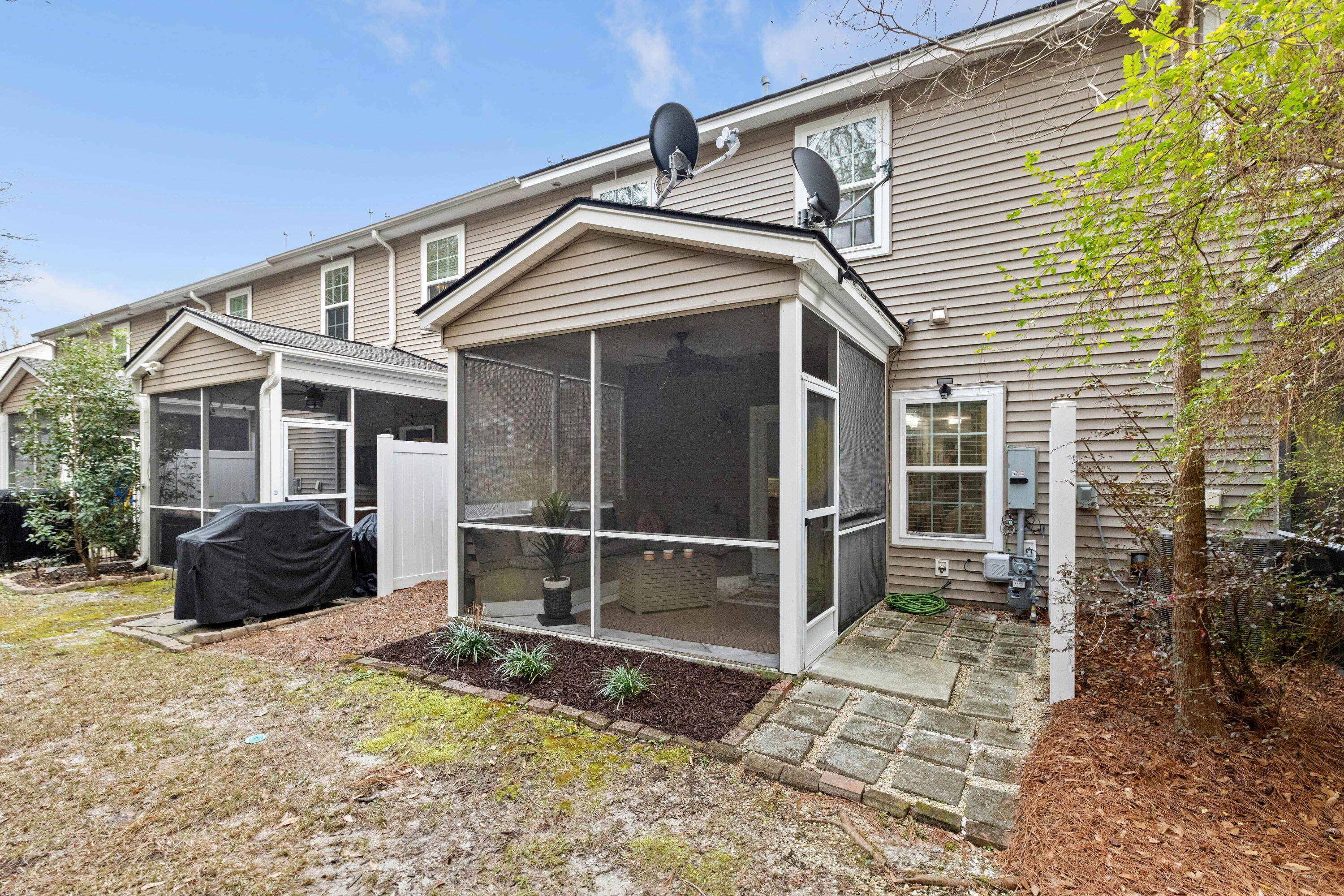 1086 Bennington Drive