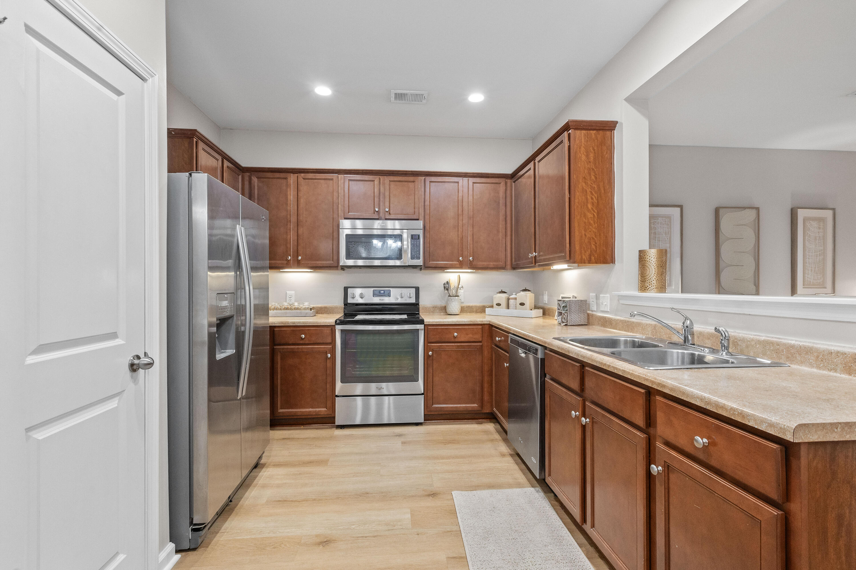 1086 Bennington Drive