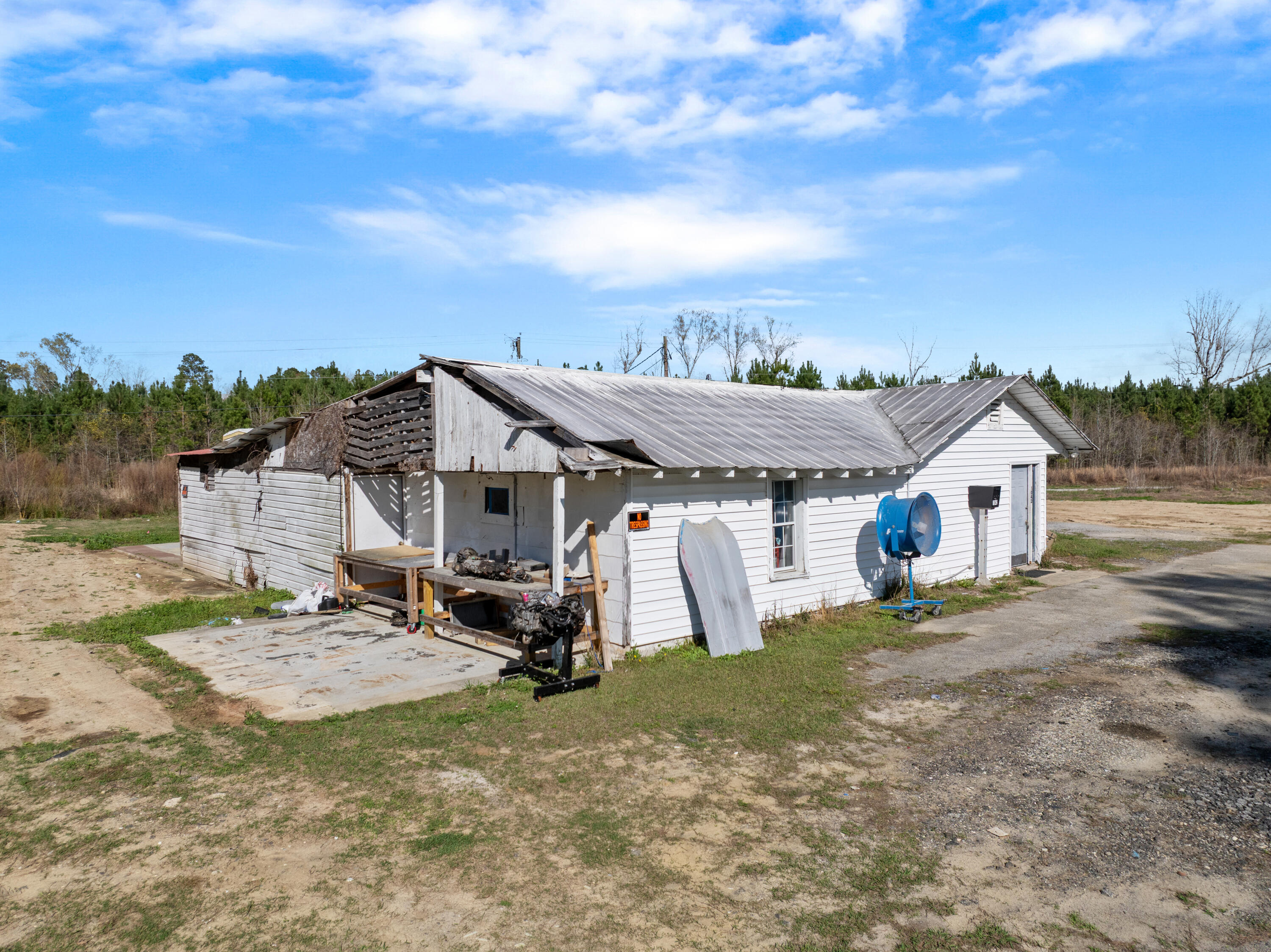 1042 Bethera Road