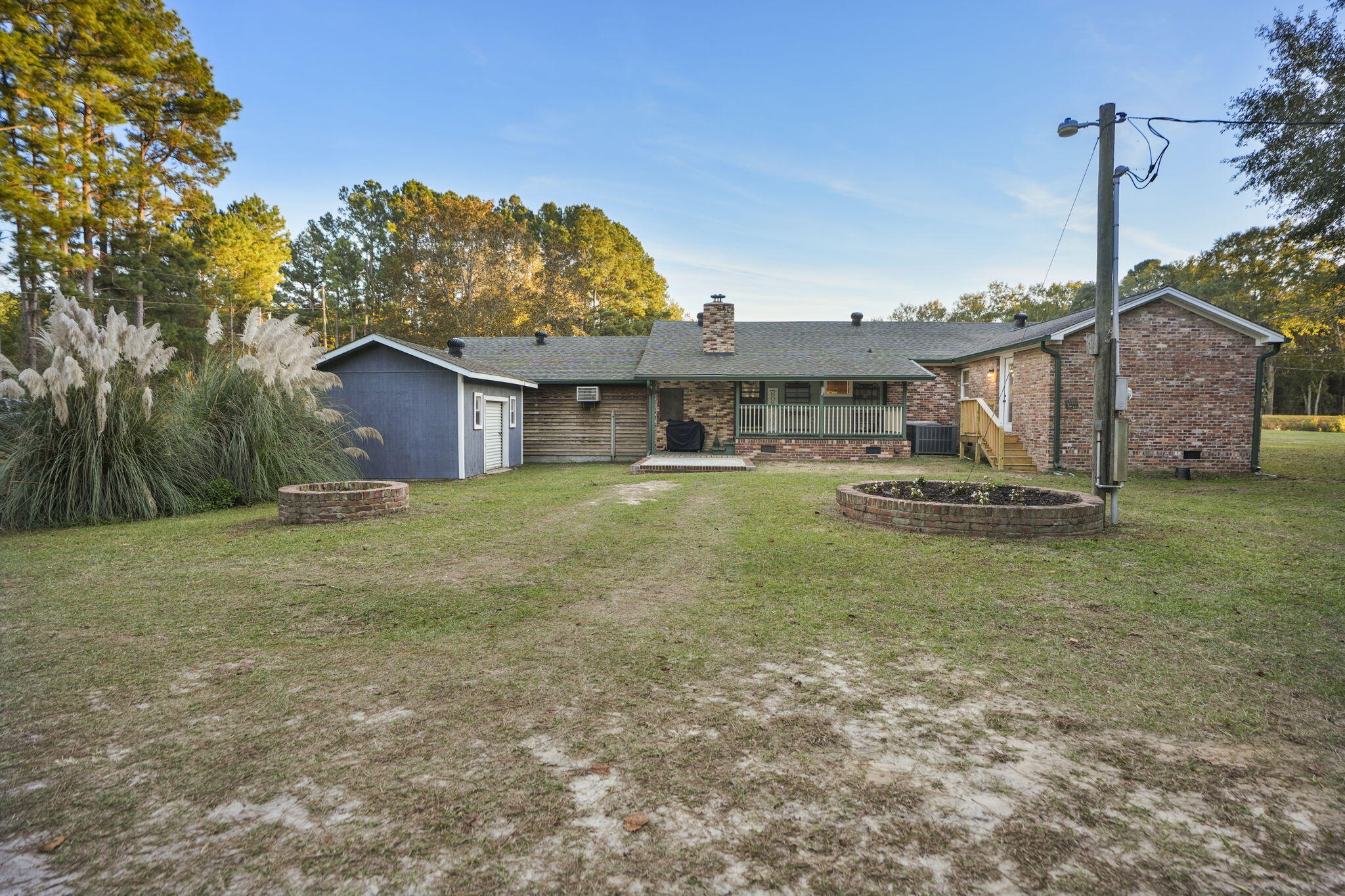 2466 Norway Road