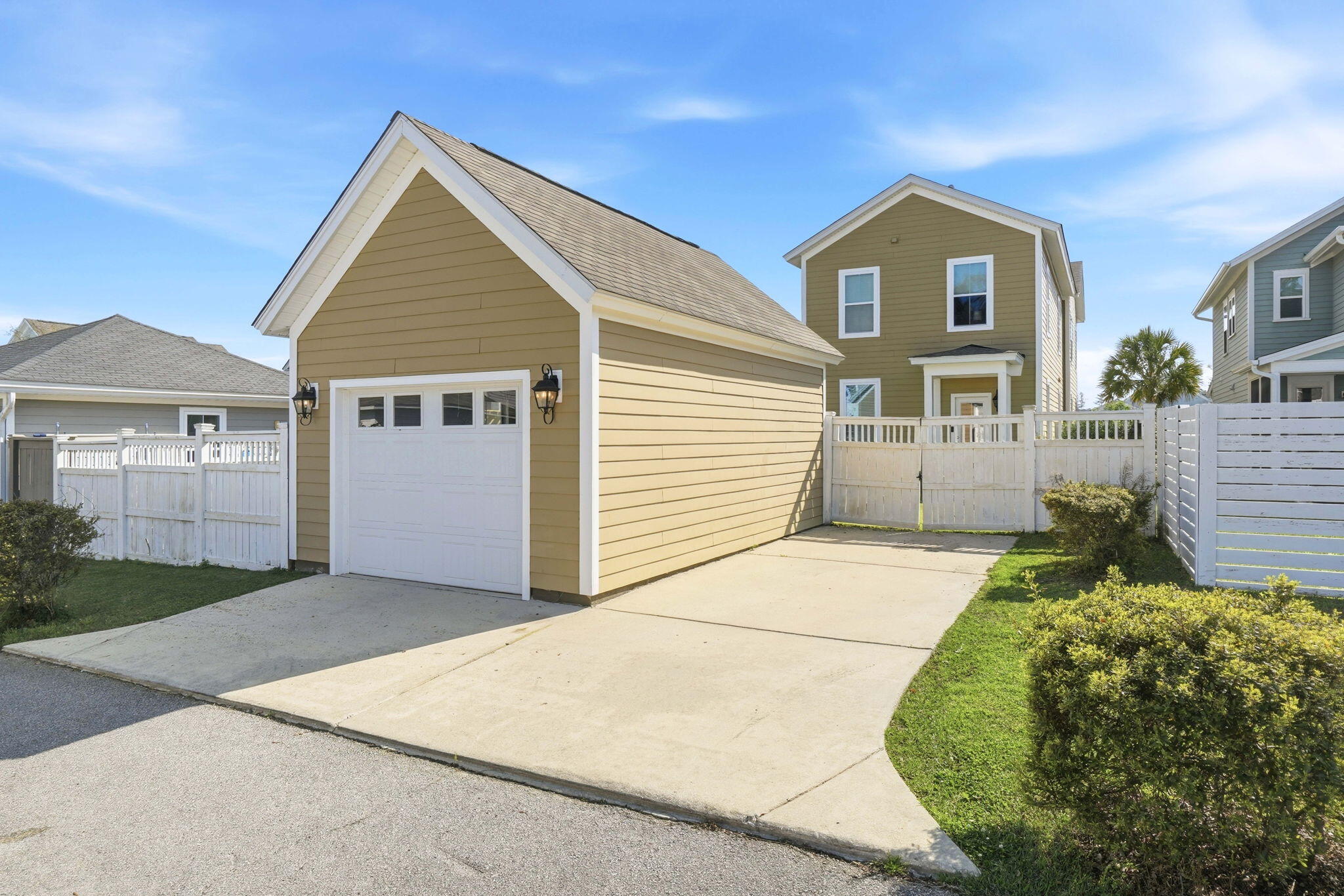 416 Watergrass Way