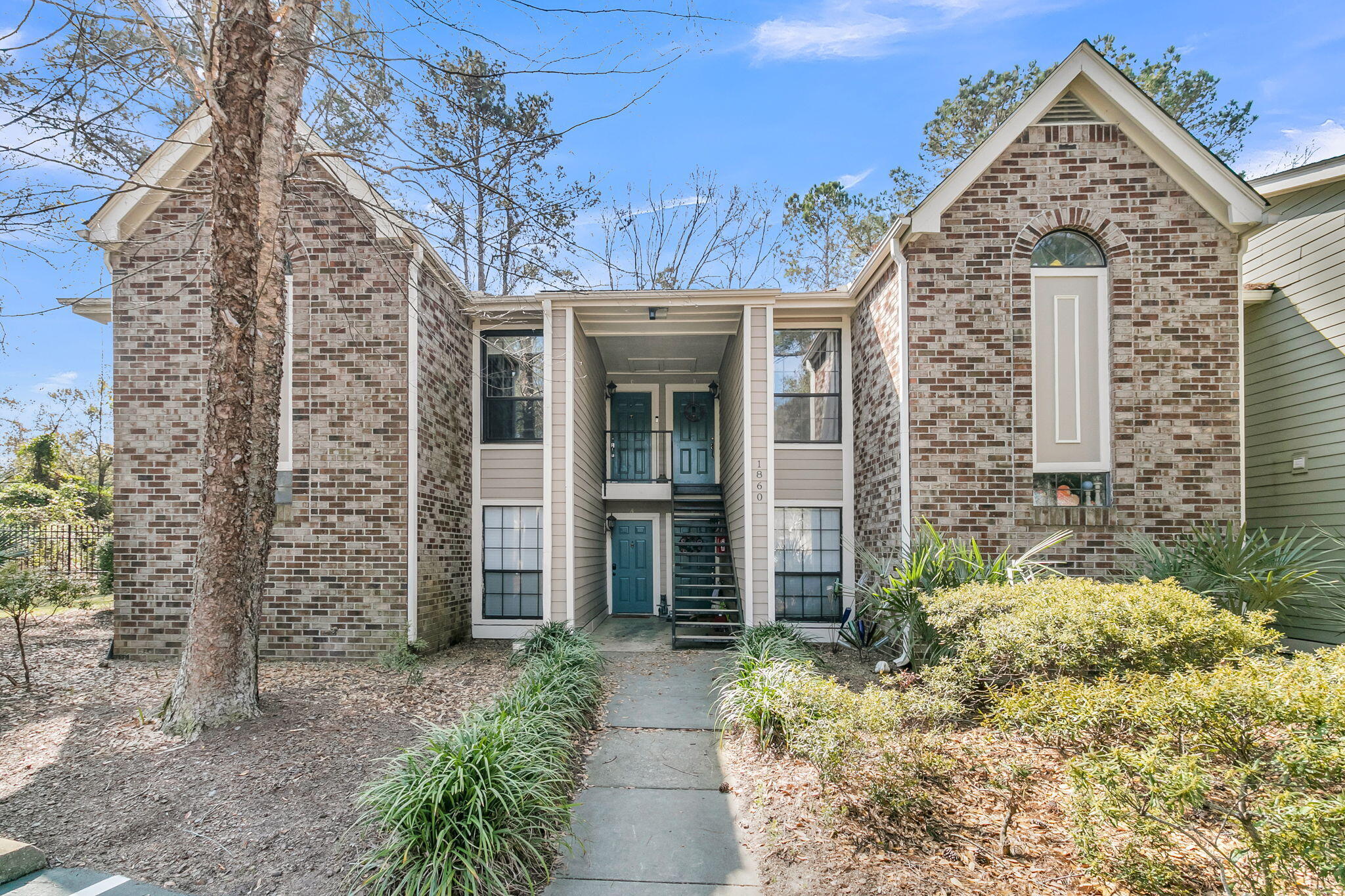 1860 Montclair Drive # A Unit: 1860-A