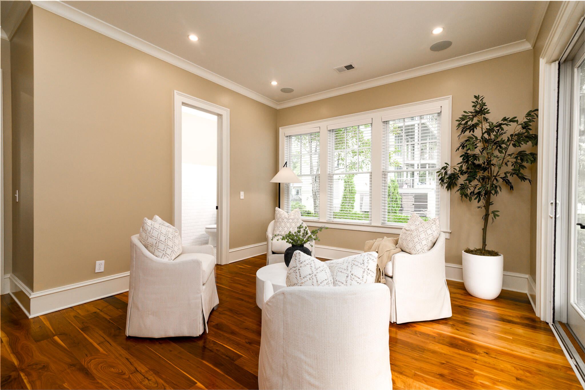 9 Transom Court
