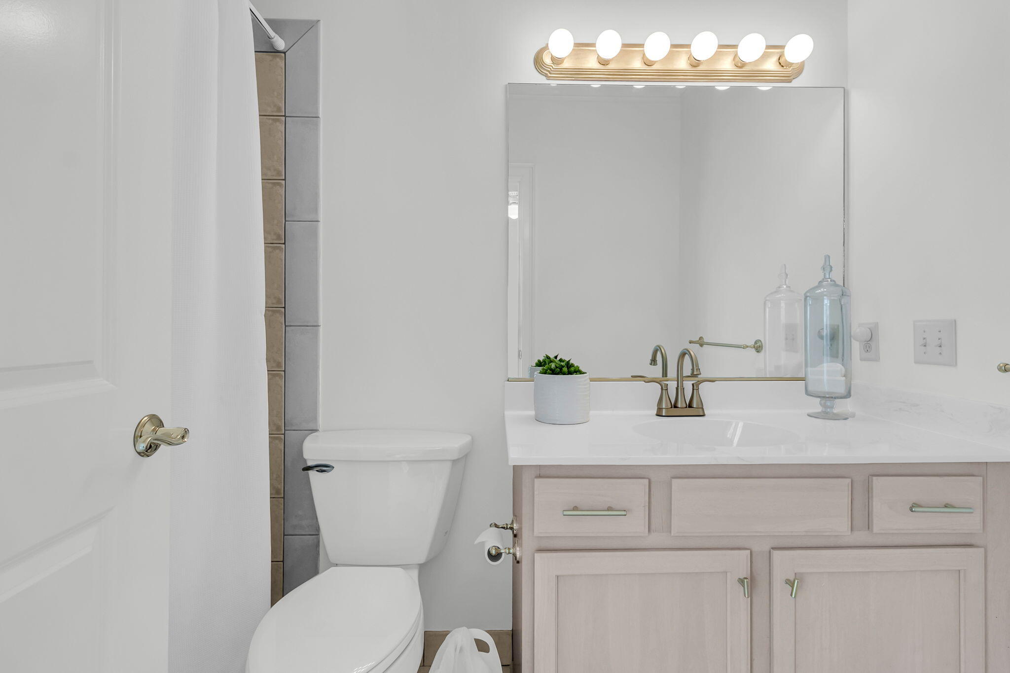 3516 Henrietta Hartford Road