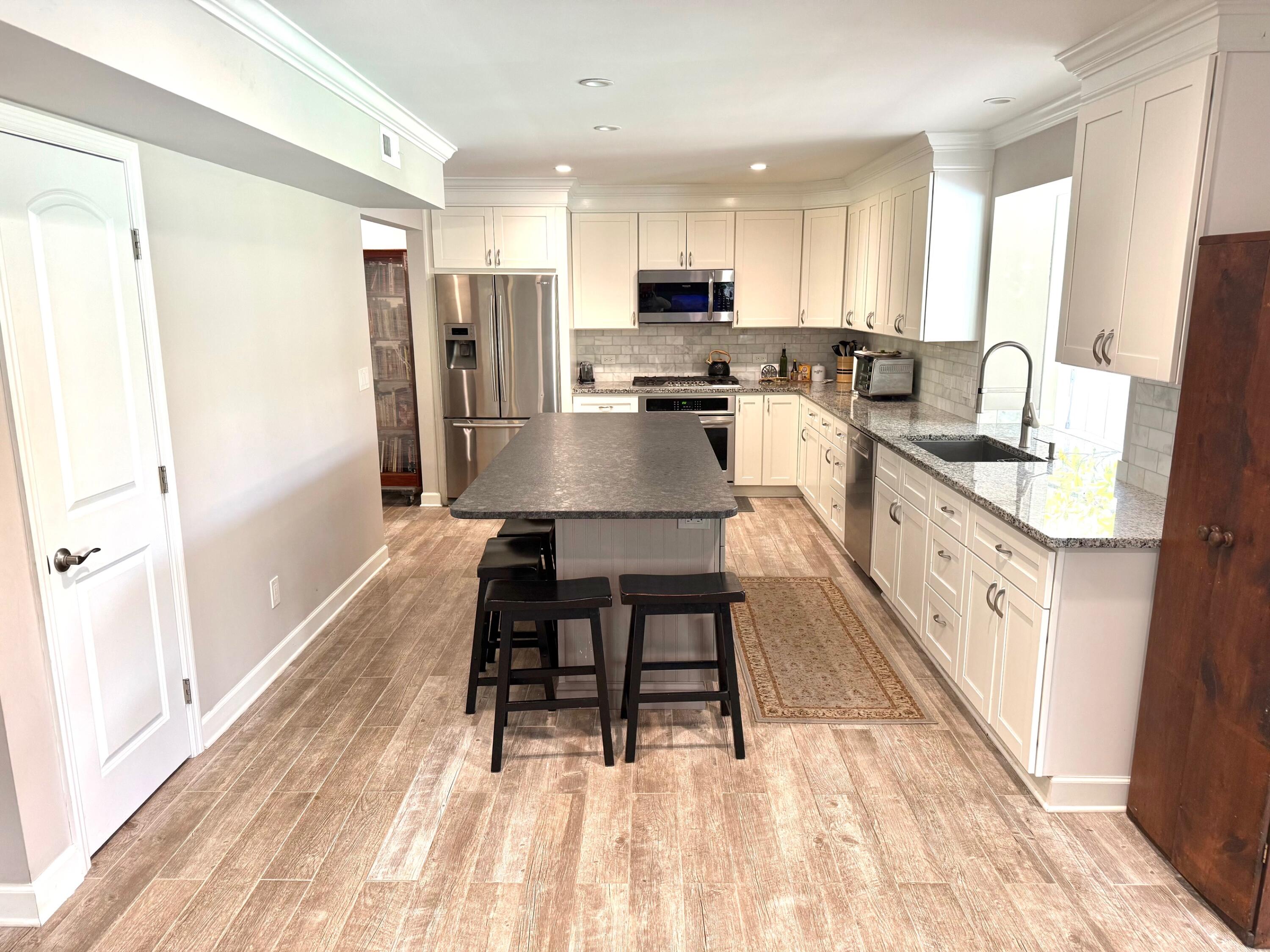 838 N Aylesbury Road