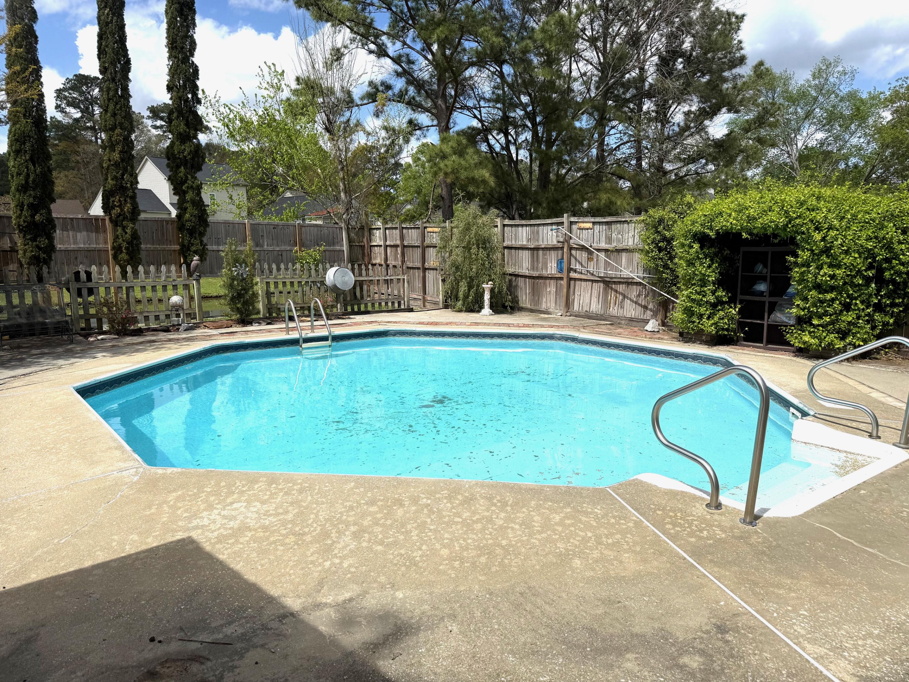 838 N Aylesbury Road