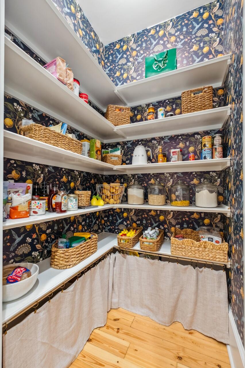 2431 Settlers Street