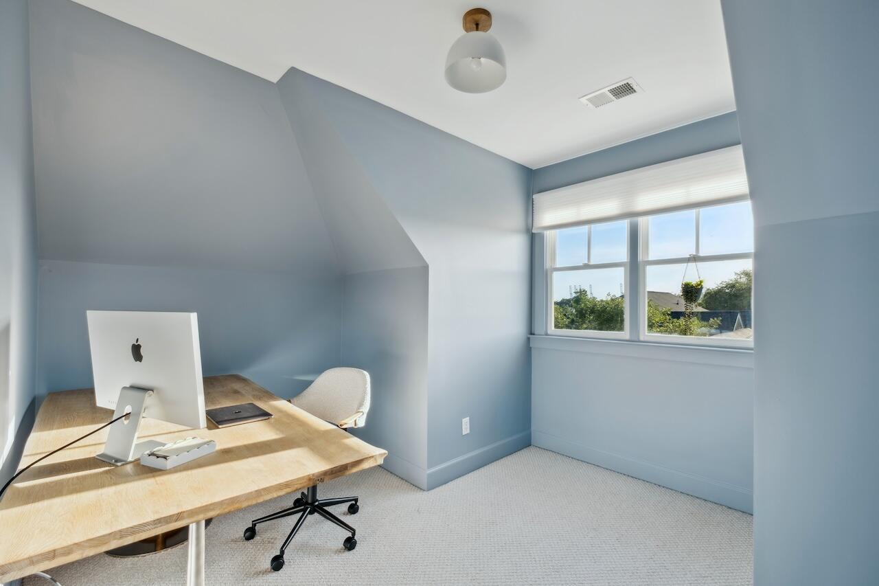 2431 Settlers Street