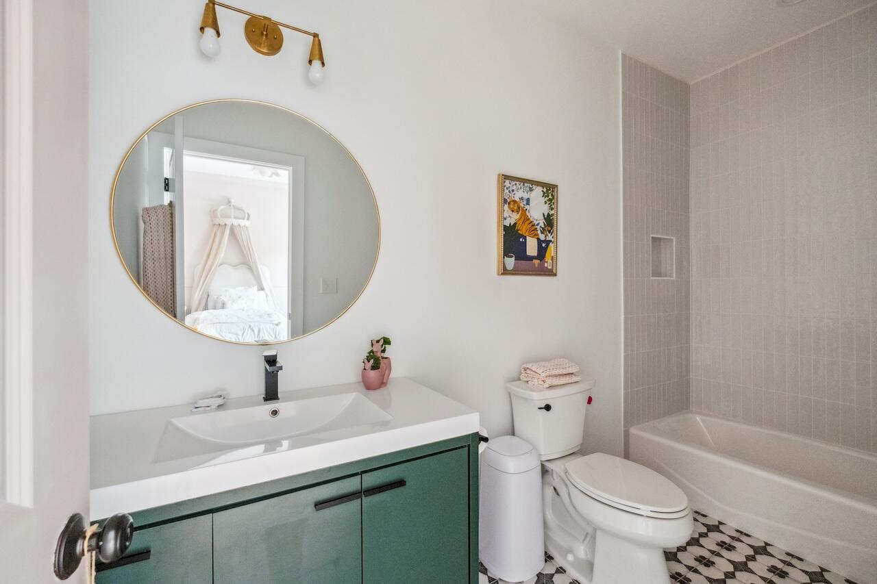 2431 Settlers Street