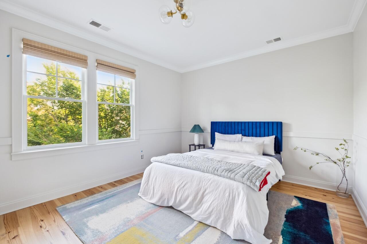 2431 Settlers Street