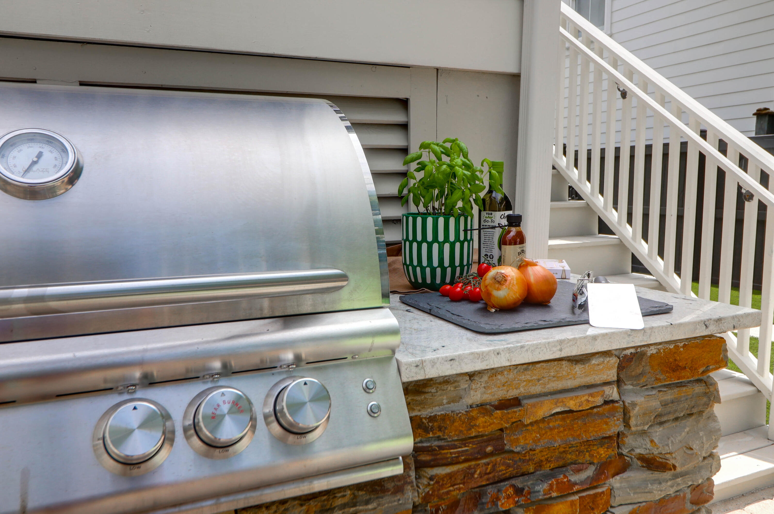 2431 Settlers Street