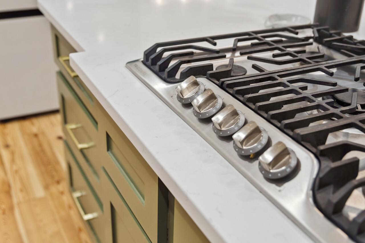 2431 Settlers Street