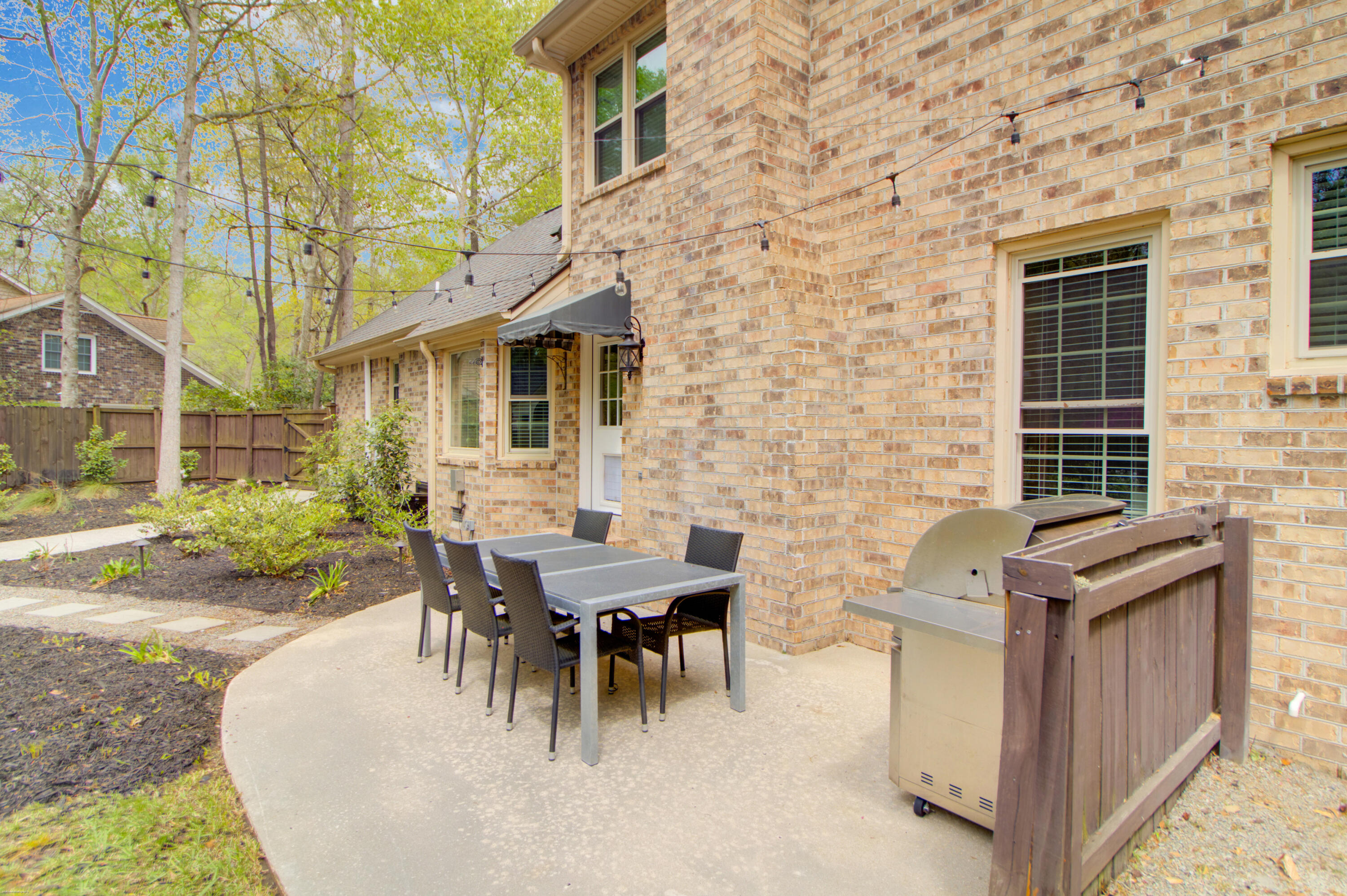 101 Huckleberry Lane