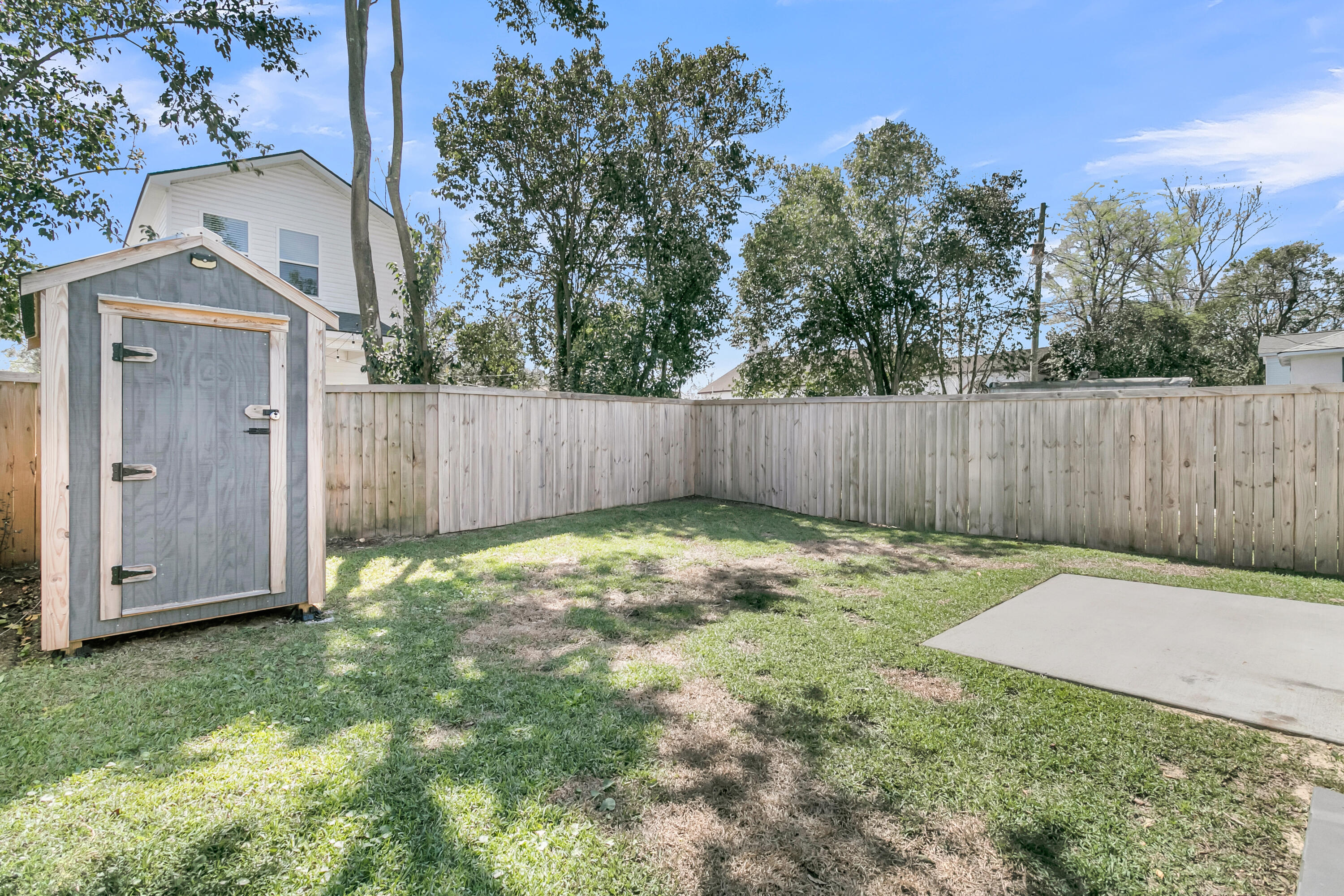 1995 Forest Avenue