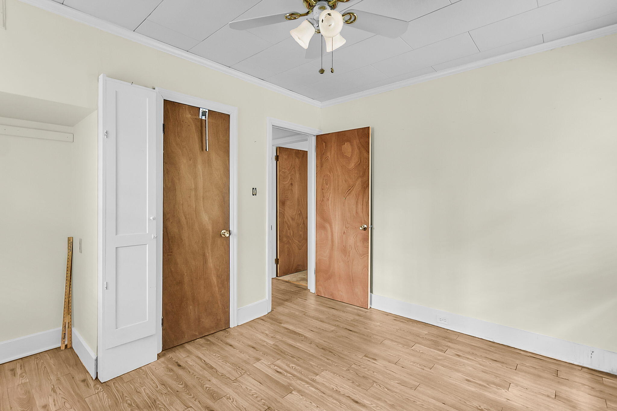 214 E 4th South Street
