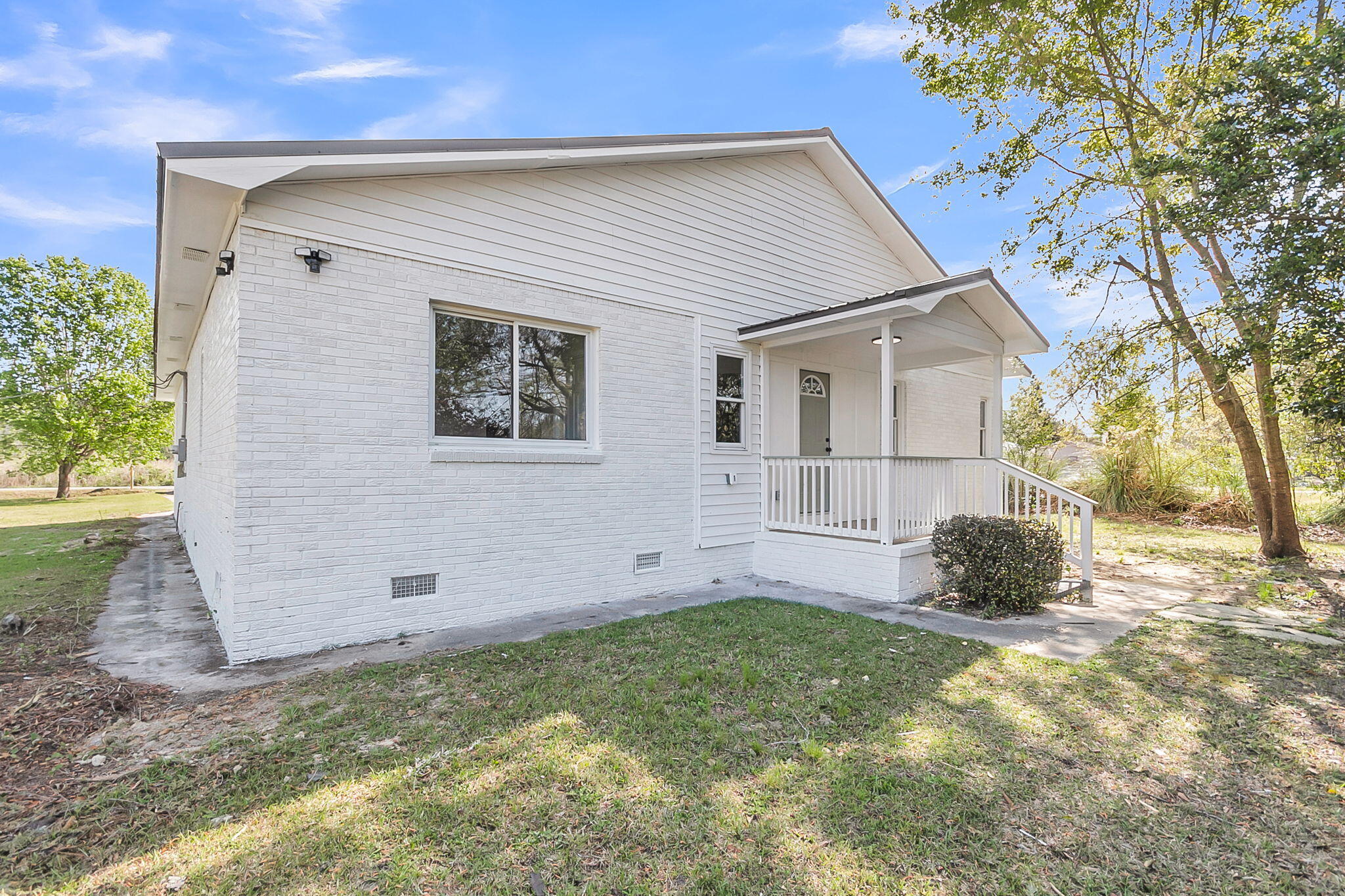 153 Davis Terrace
