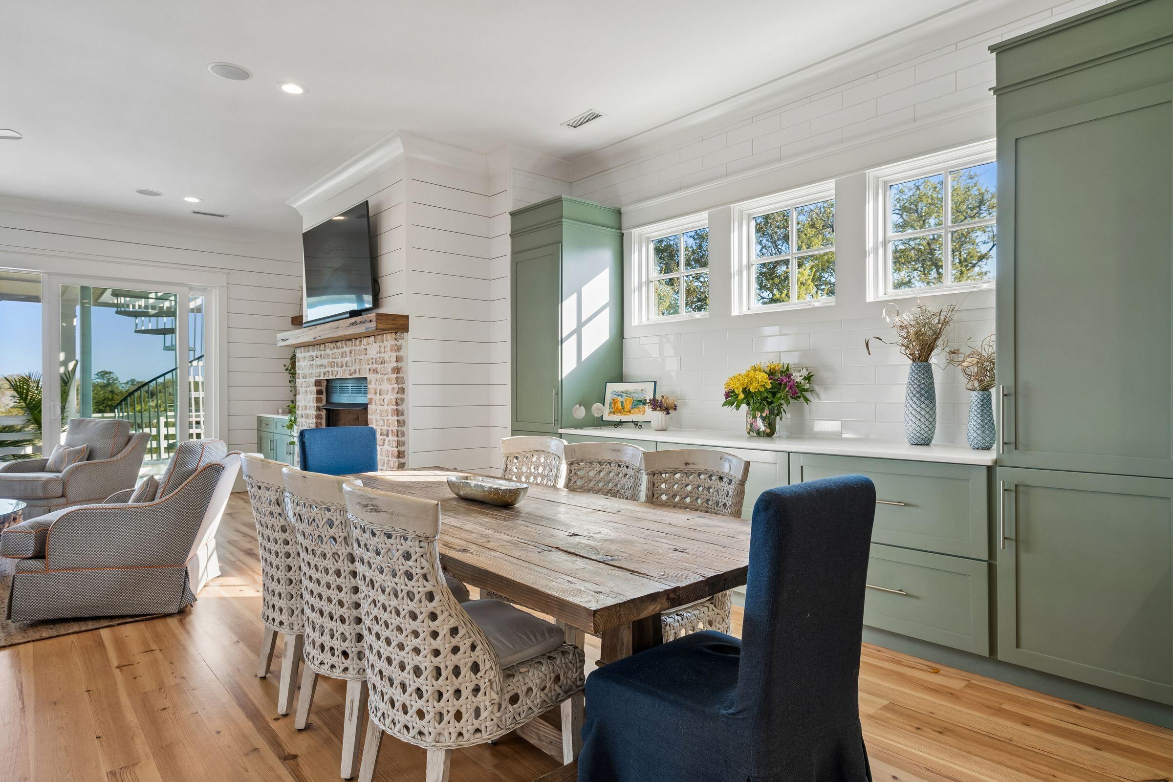 3200 Waterway Boulevard