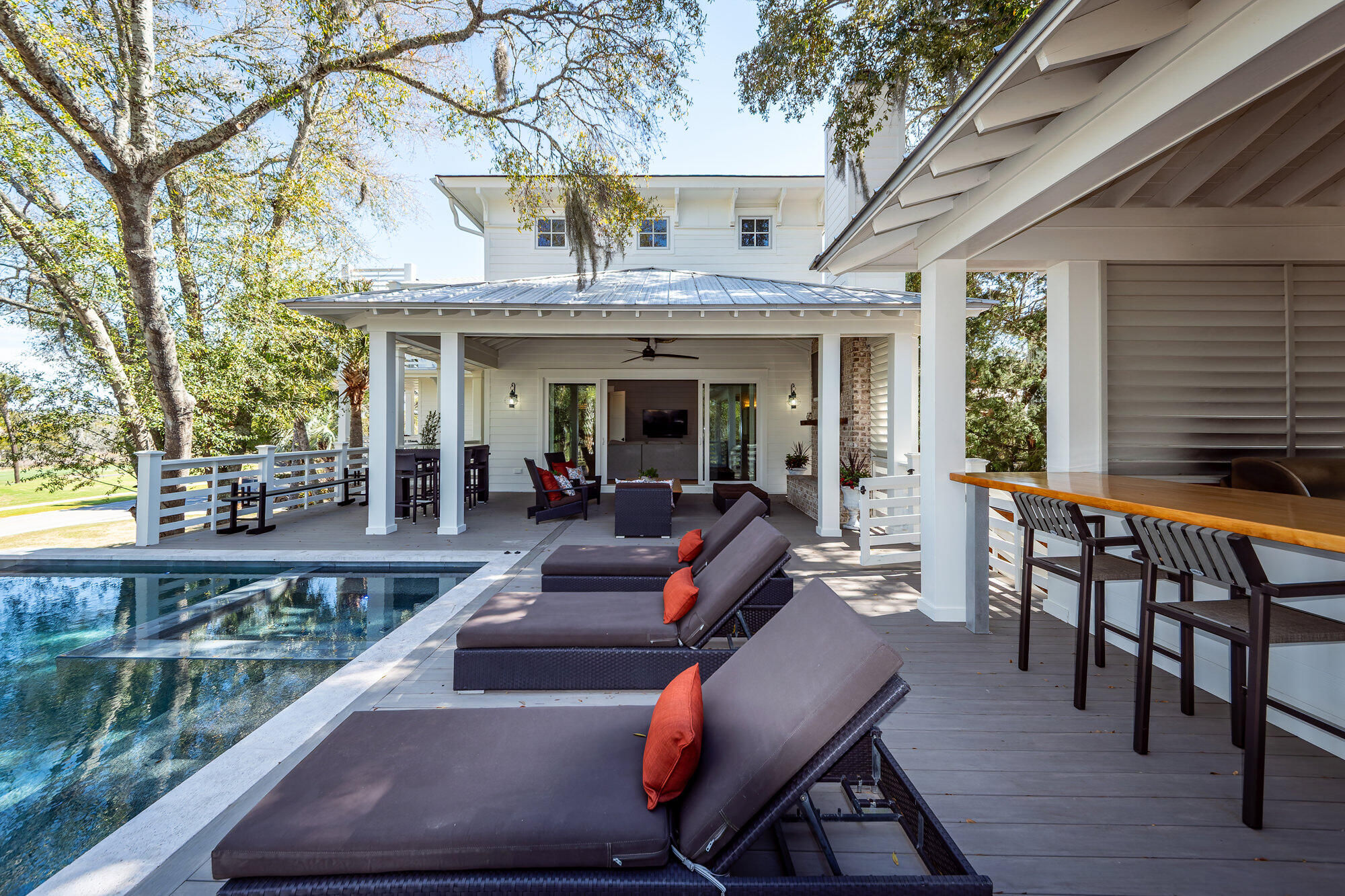 3200 Waterway Boulevard