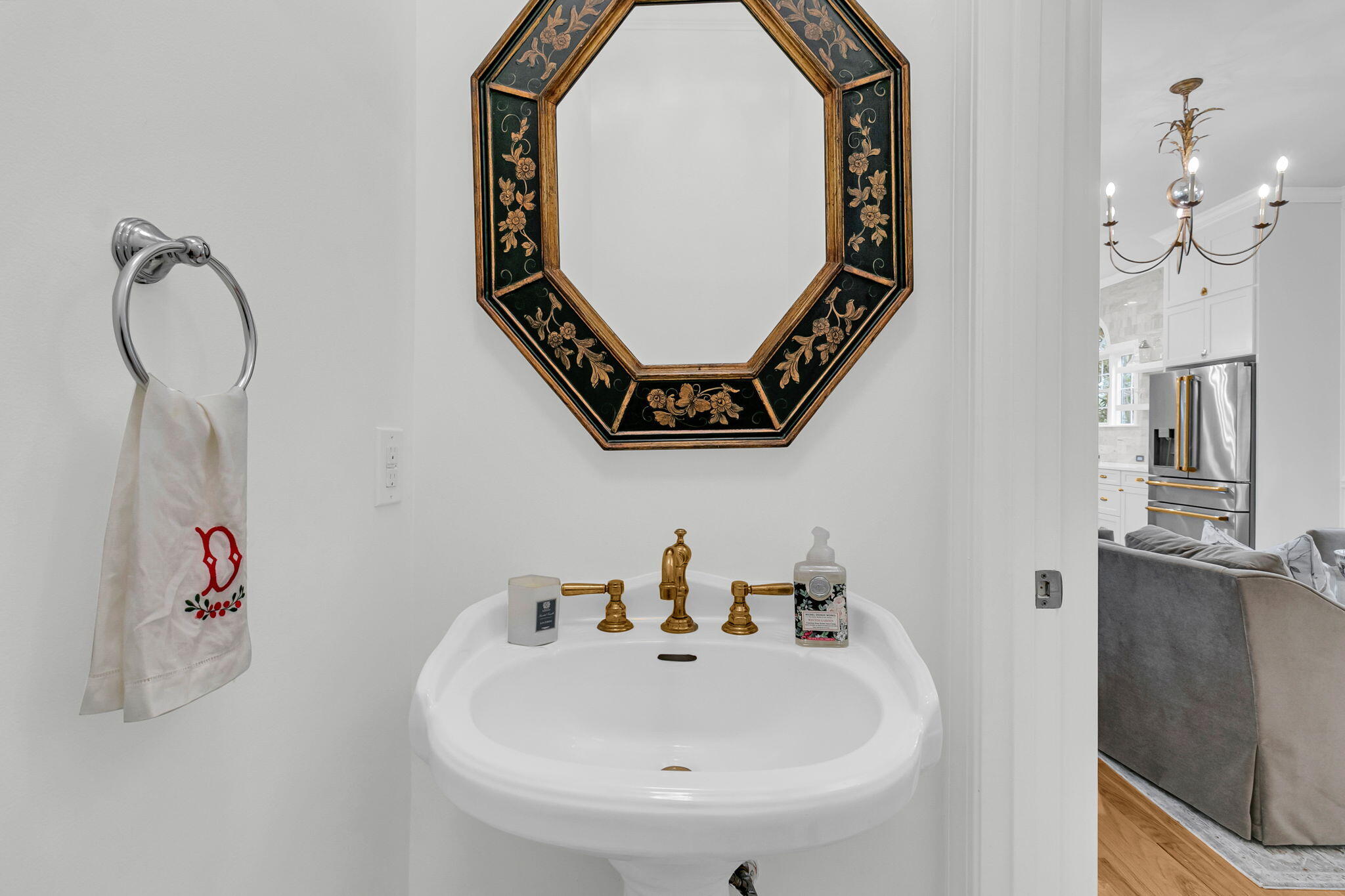 3593 Henrietta Hartford Road