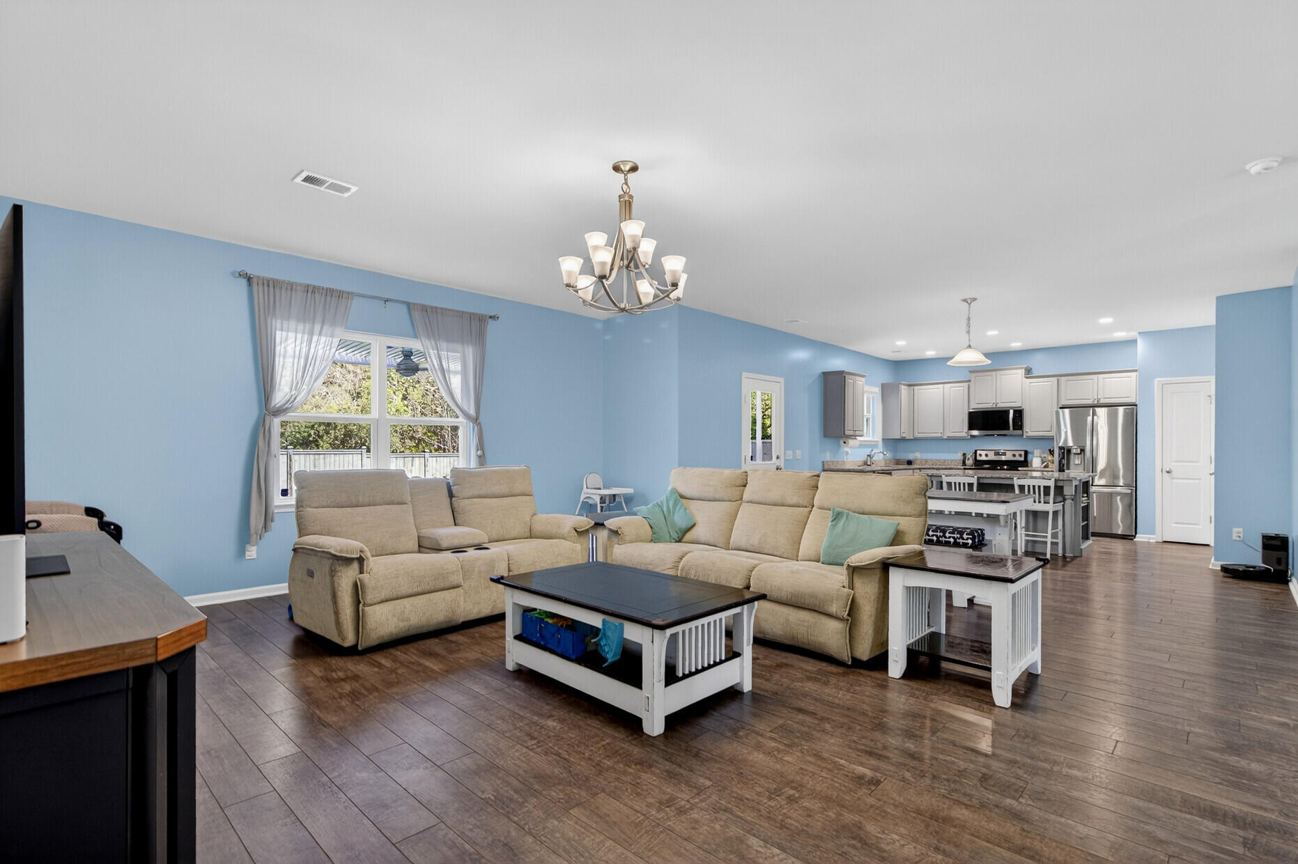 1903 Toland Court