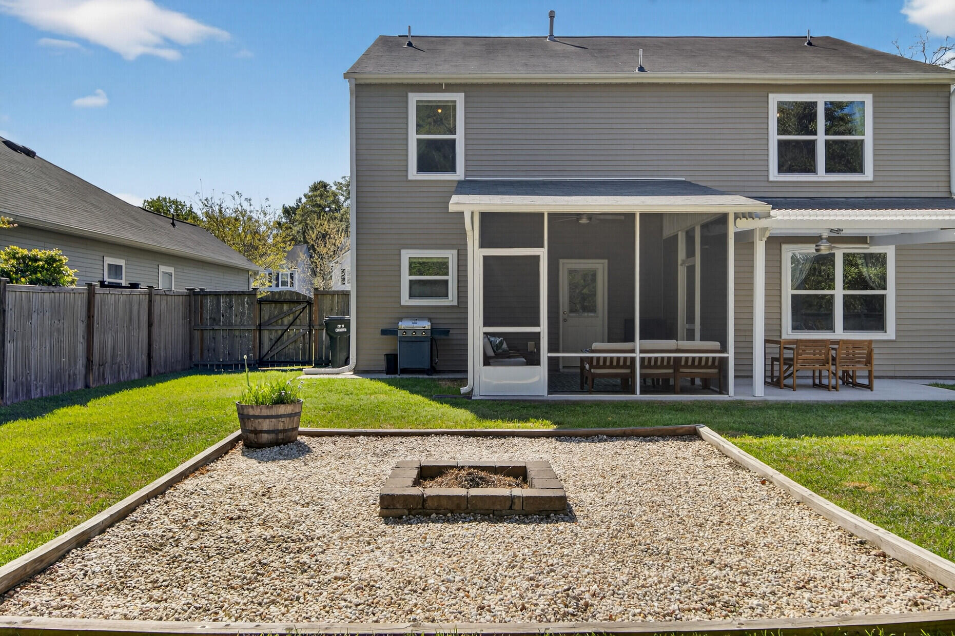 1903 Toland Court