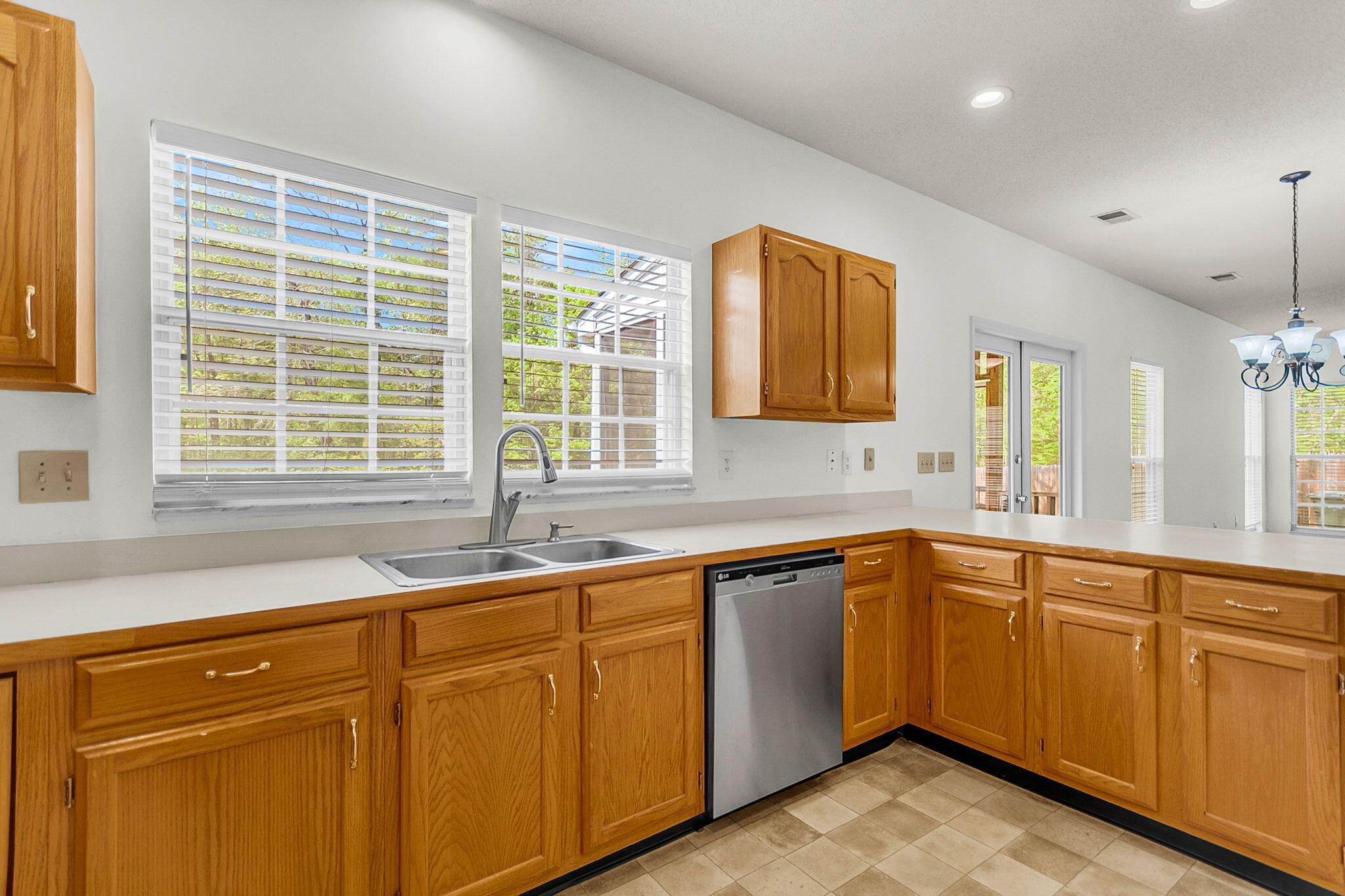 113 Waddington Trace