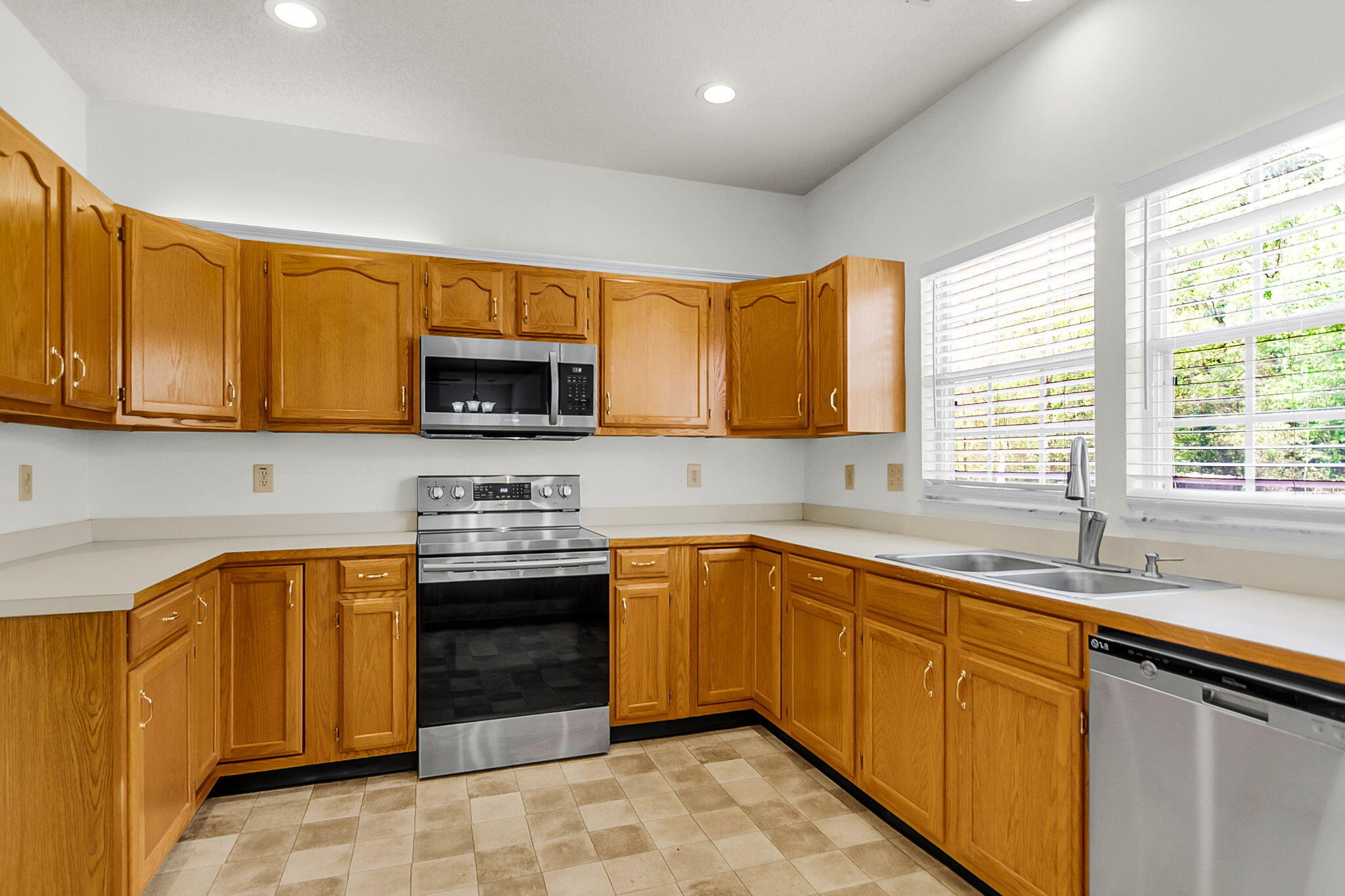 113 Waddington Trace