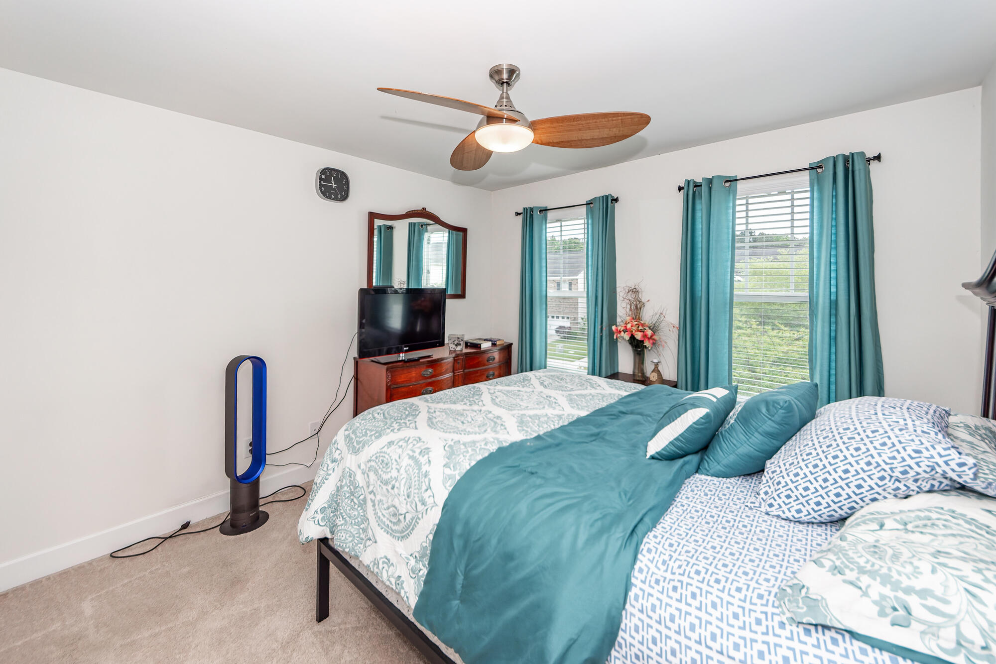 320 Bracken Fern Road