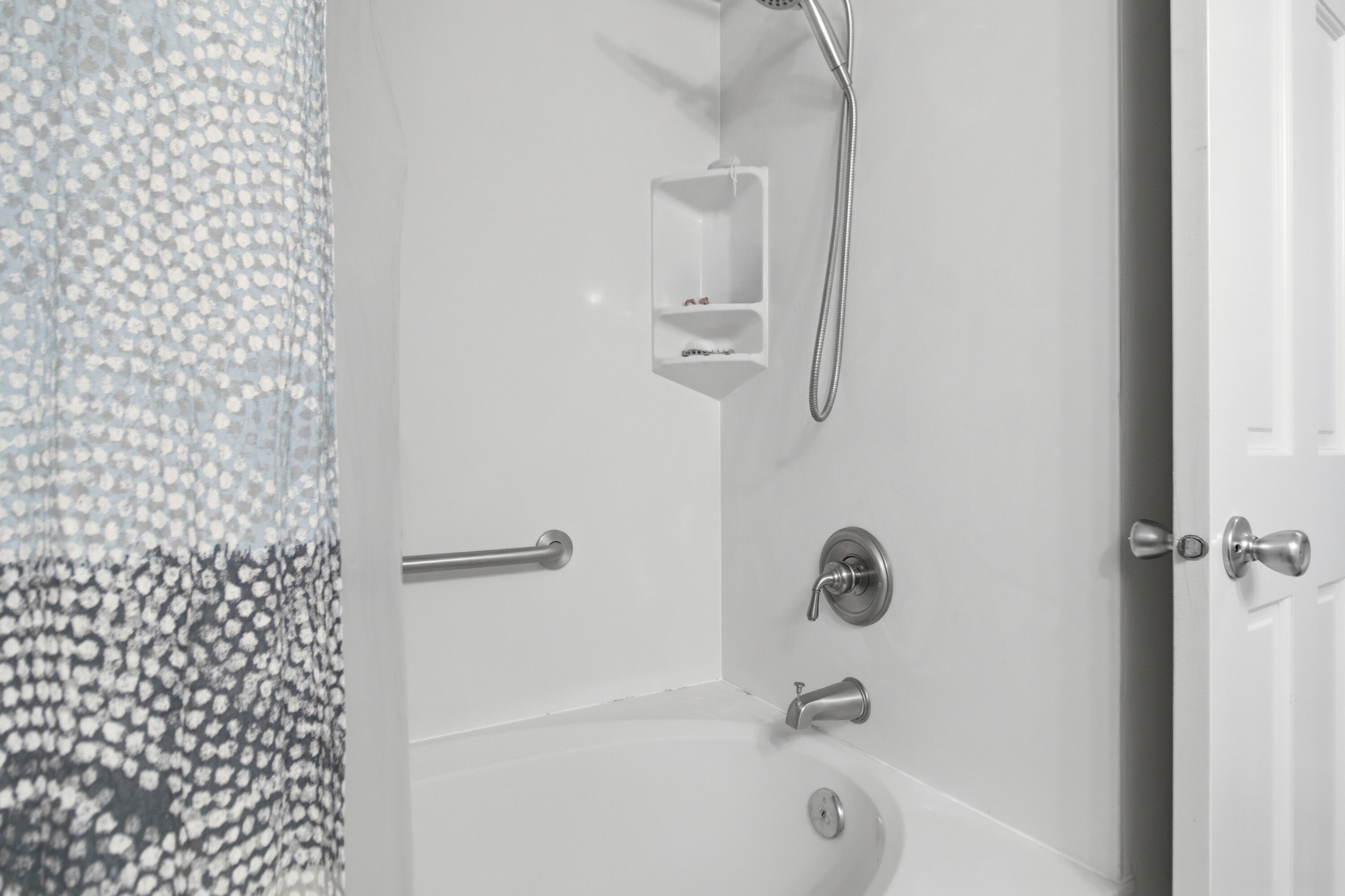 14 Lockwood Drive Apt 3h