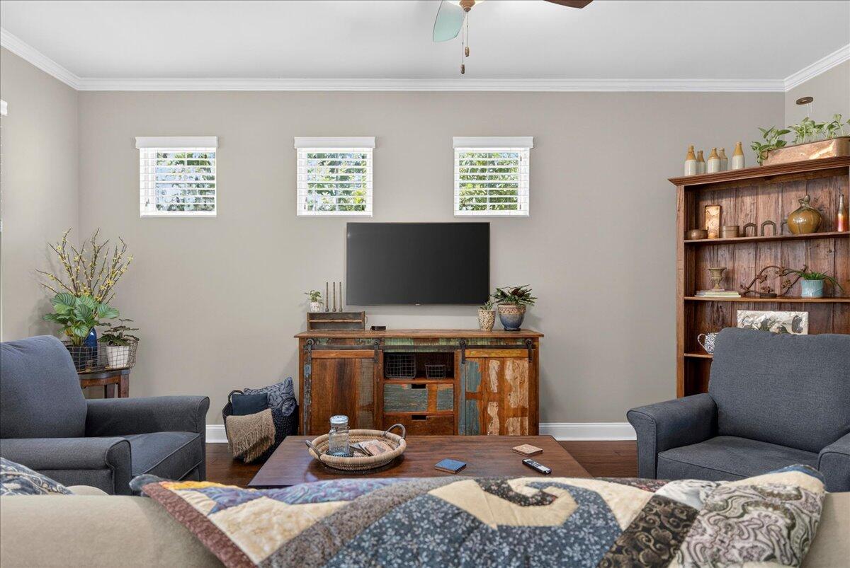 9955 Honeylocust Lane