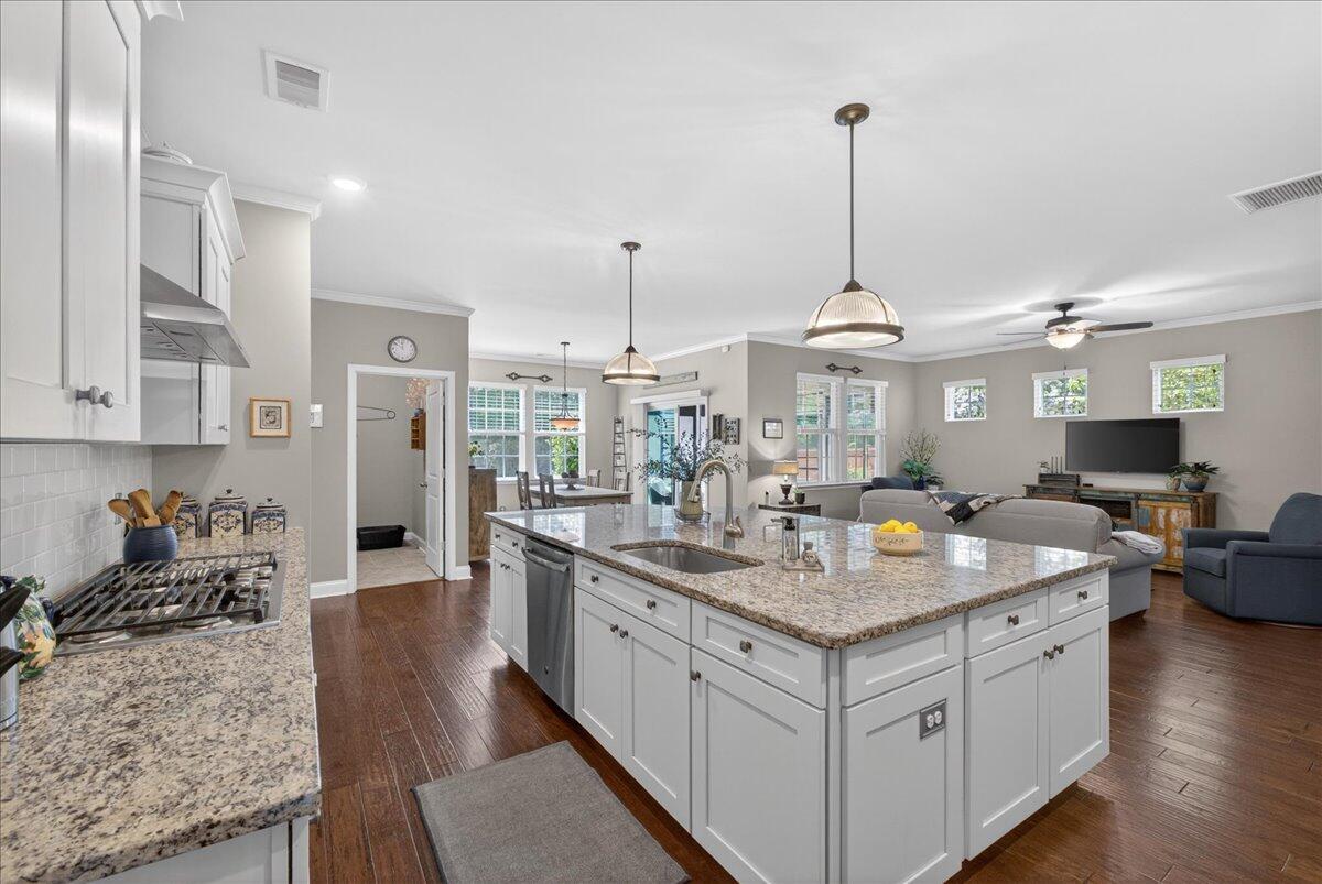 9955 Honeylocust Lane