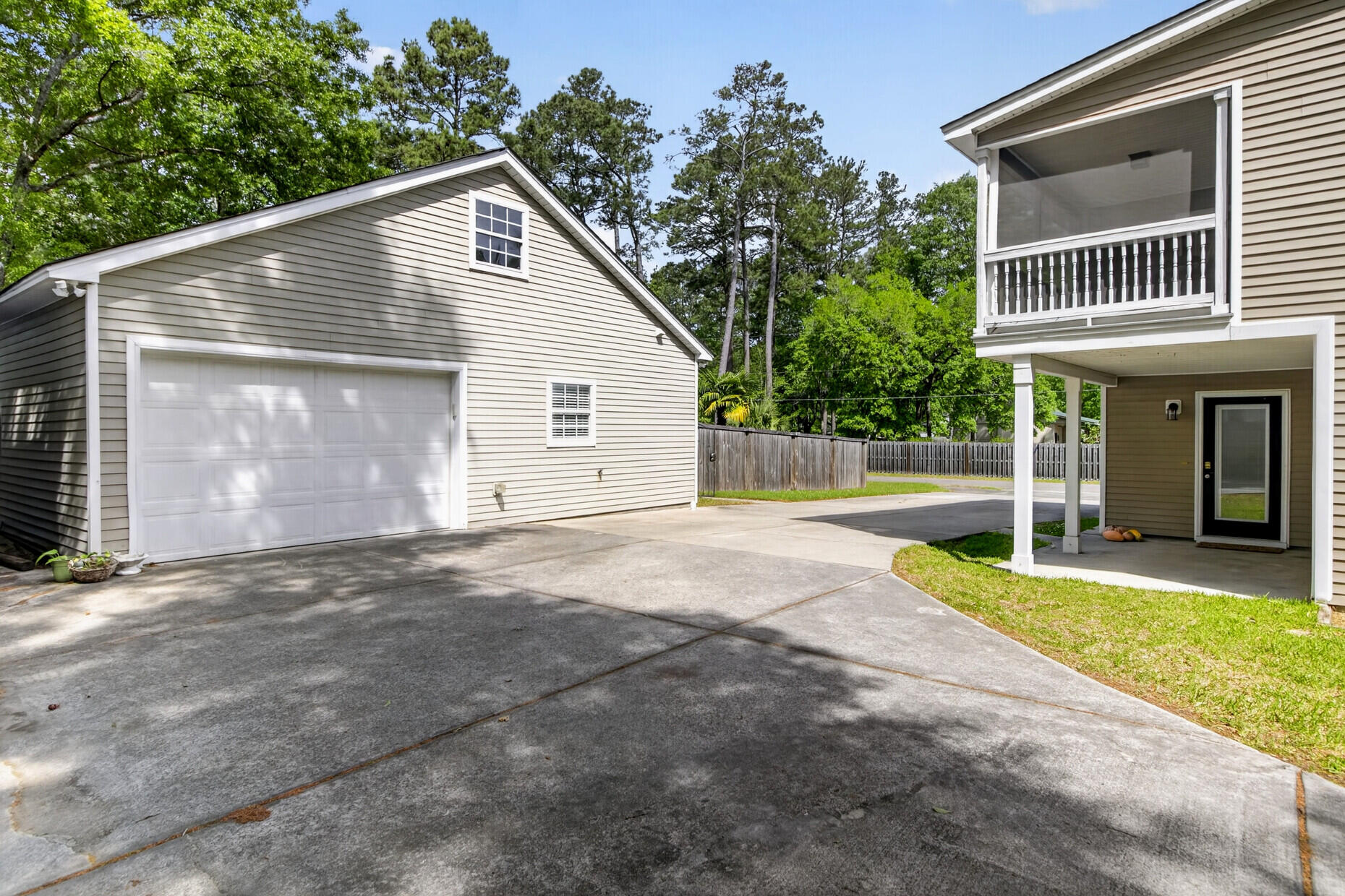 105 Cantering Hills Lane