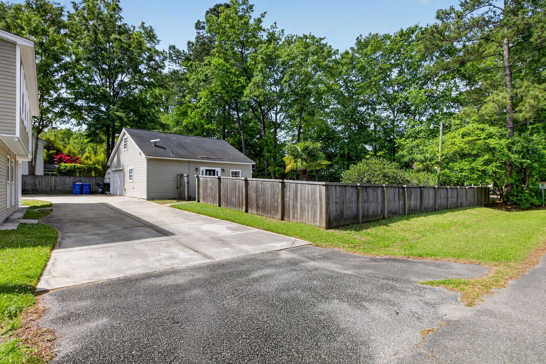 105 Cantering Hills Lane