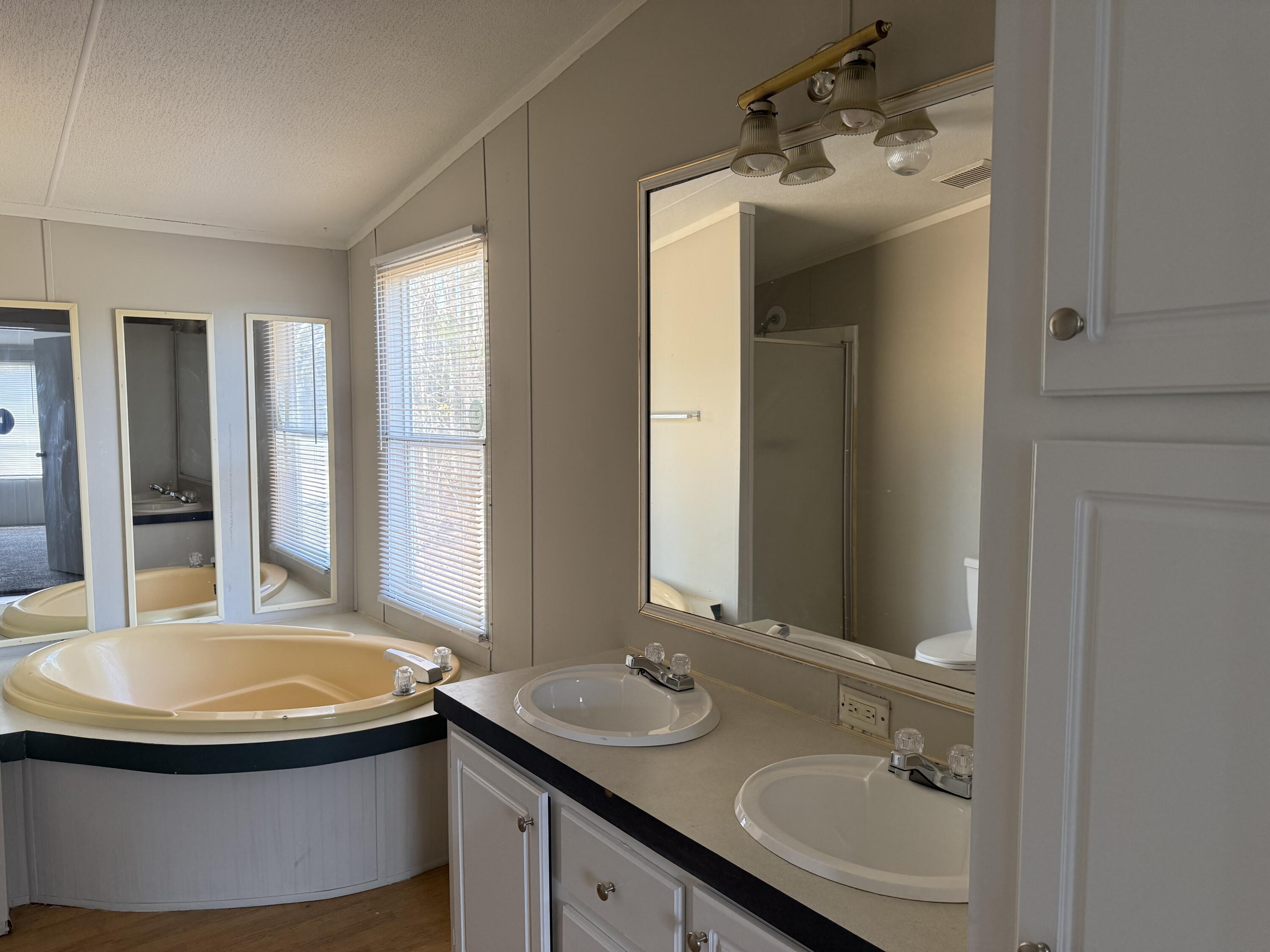 10685 Jefferies Highway