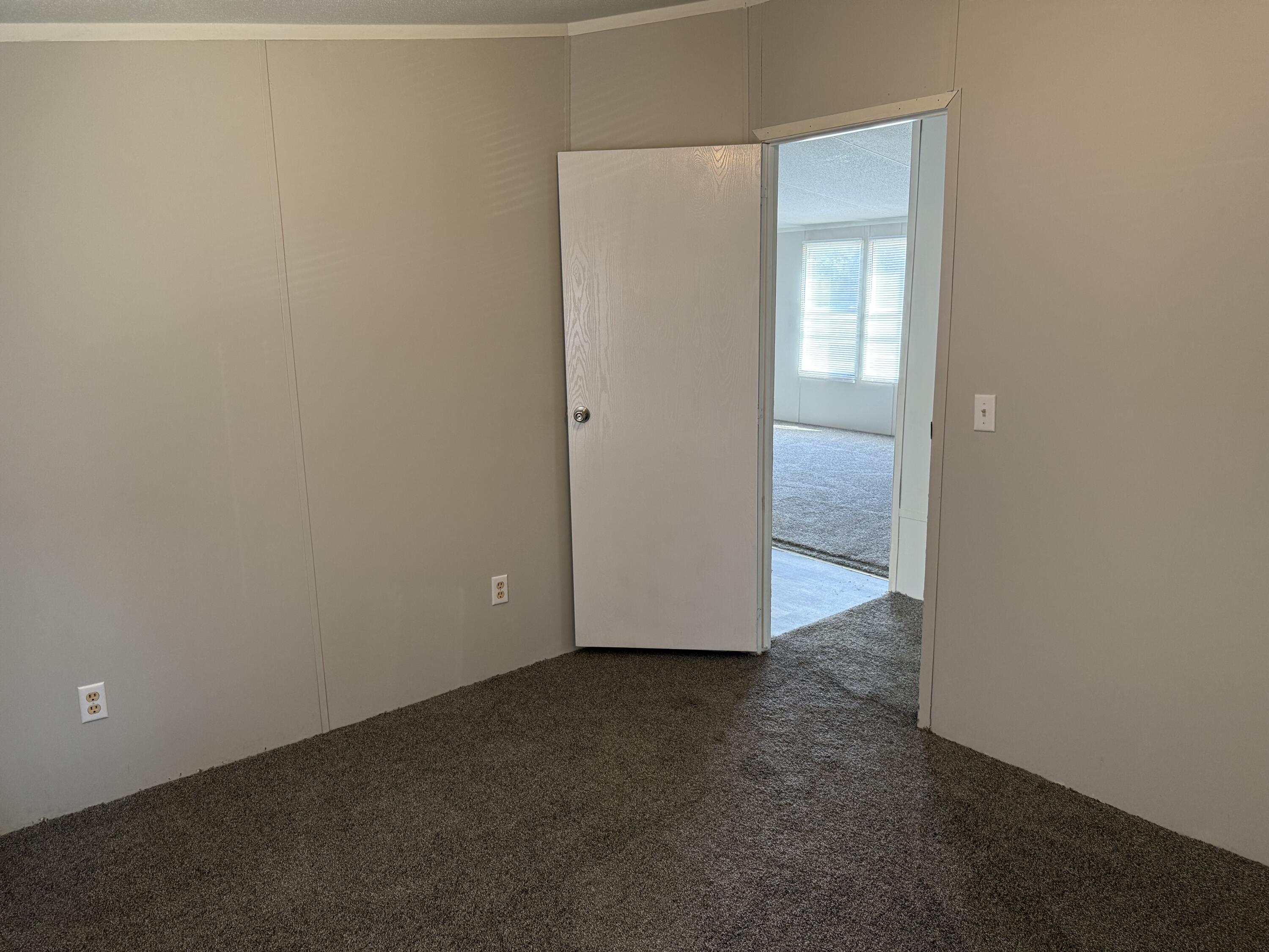 10685 Jefferies Highway