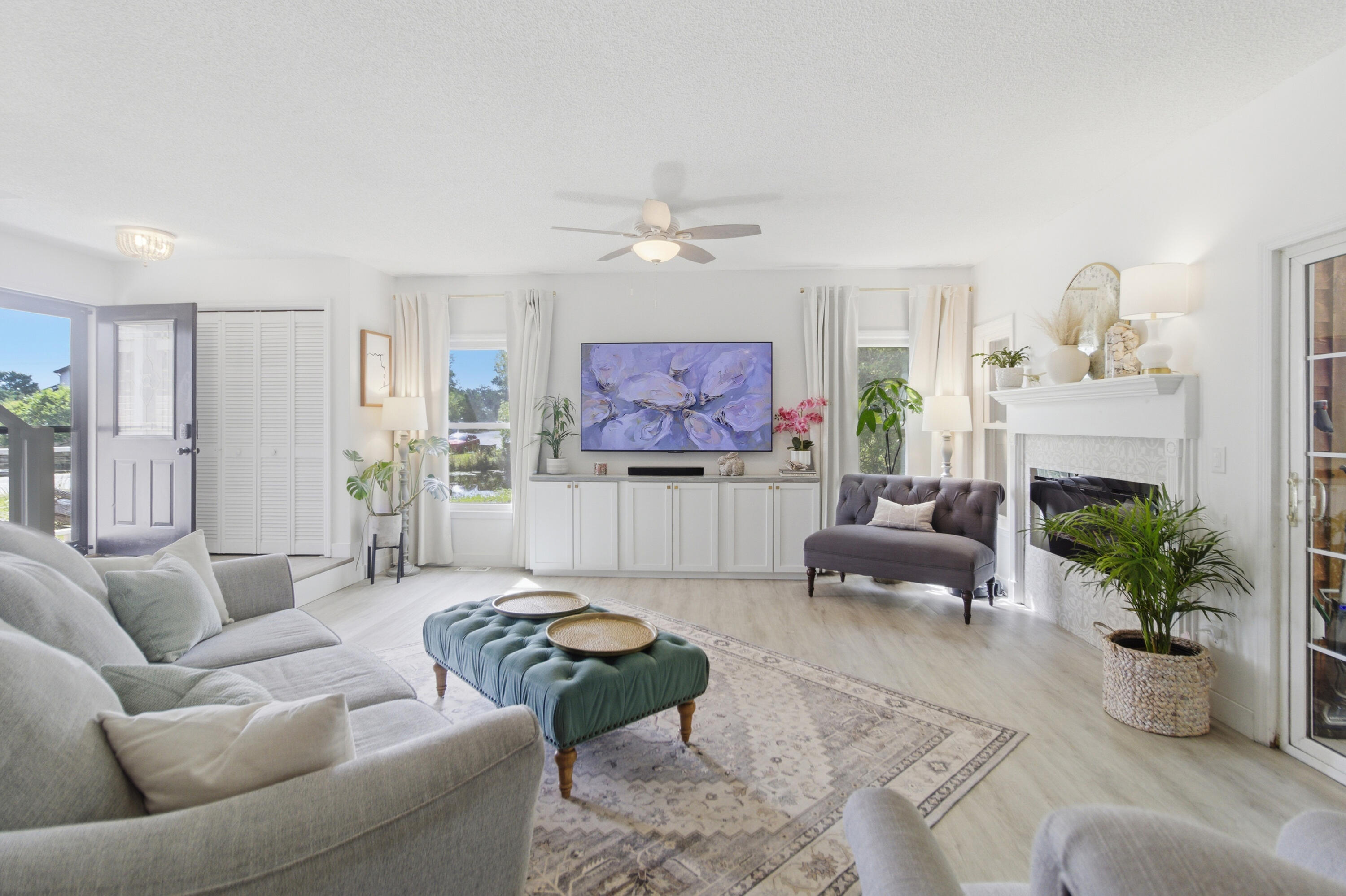 41 N Basilica Avenue