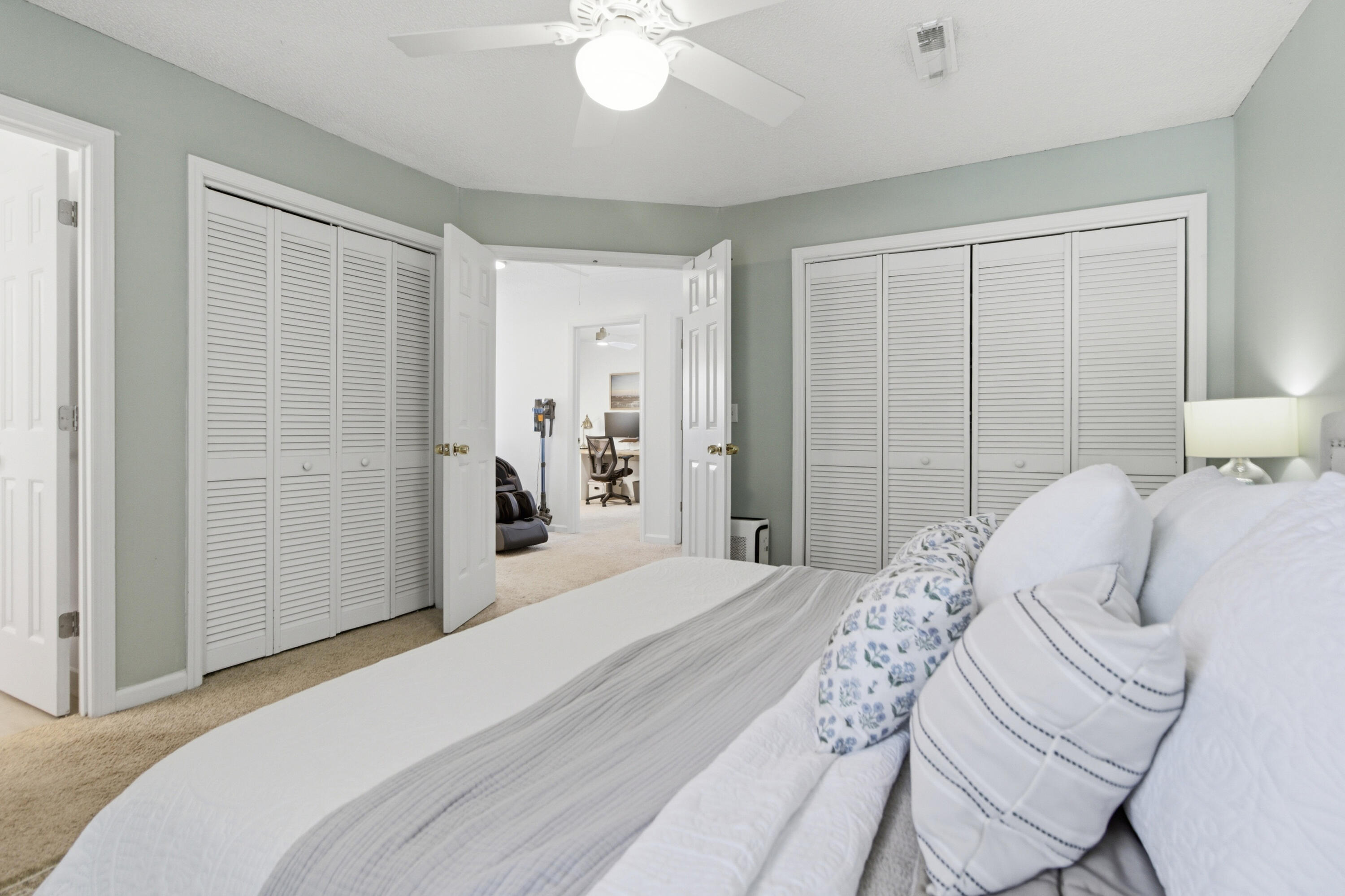 41 N Basilica Avenue