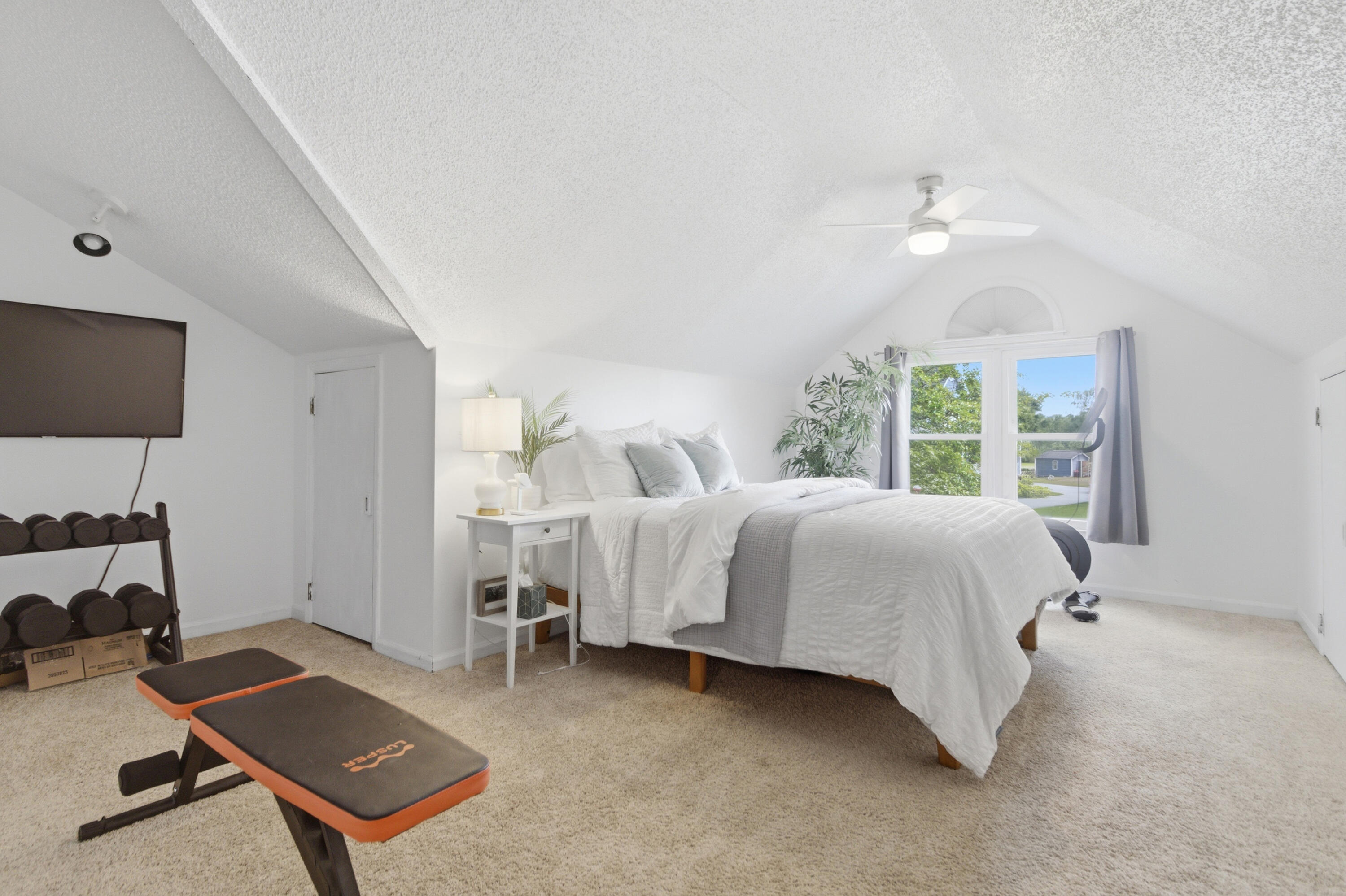41 N Basilica Avenue