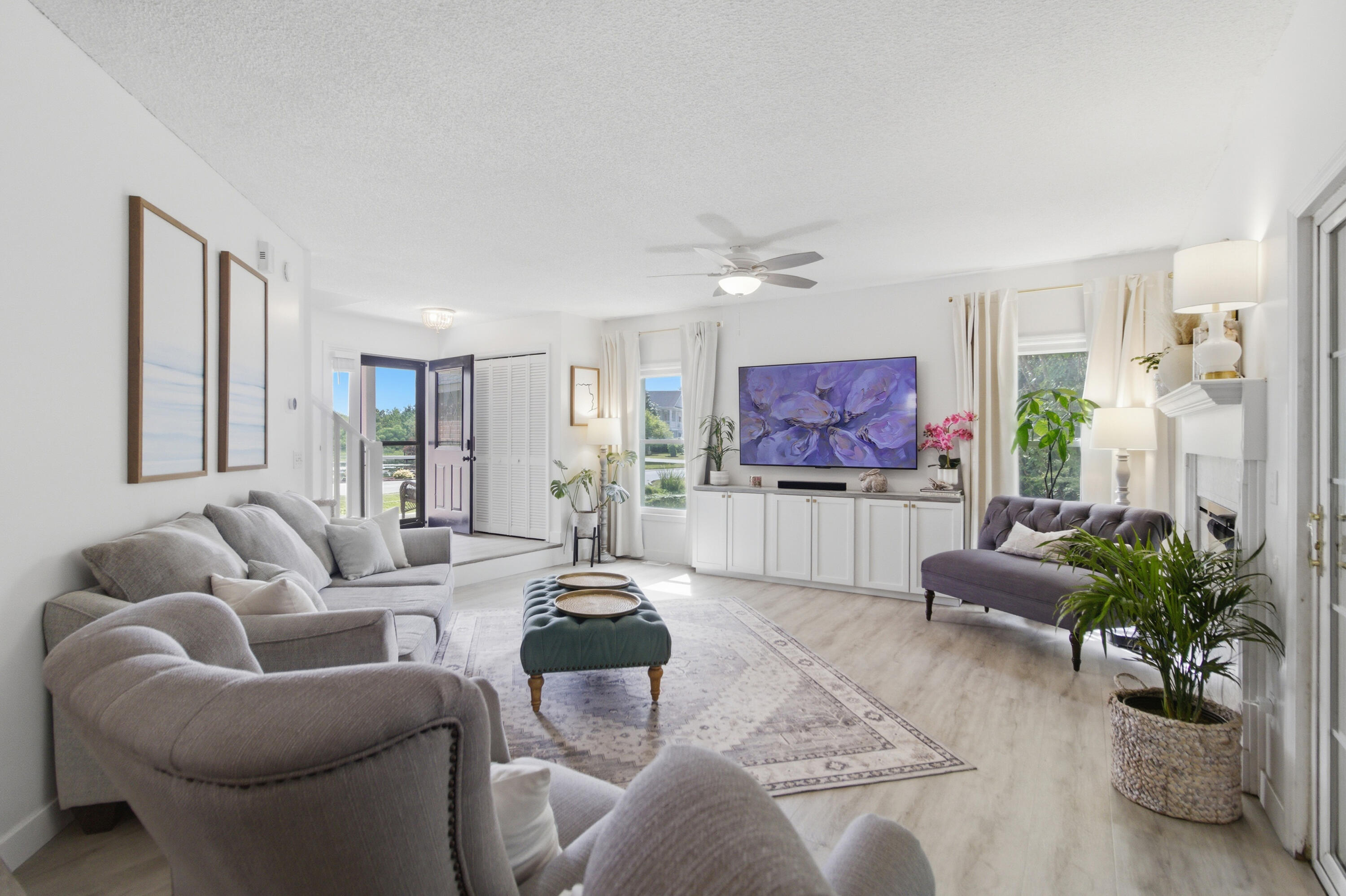 41 N Basilica Avenue
