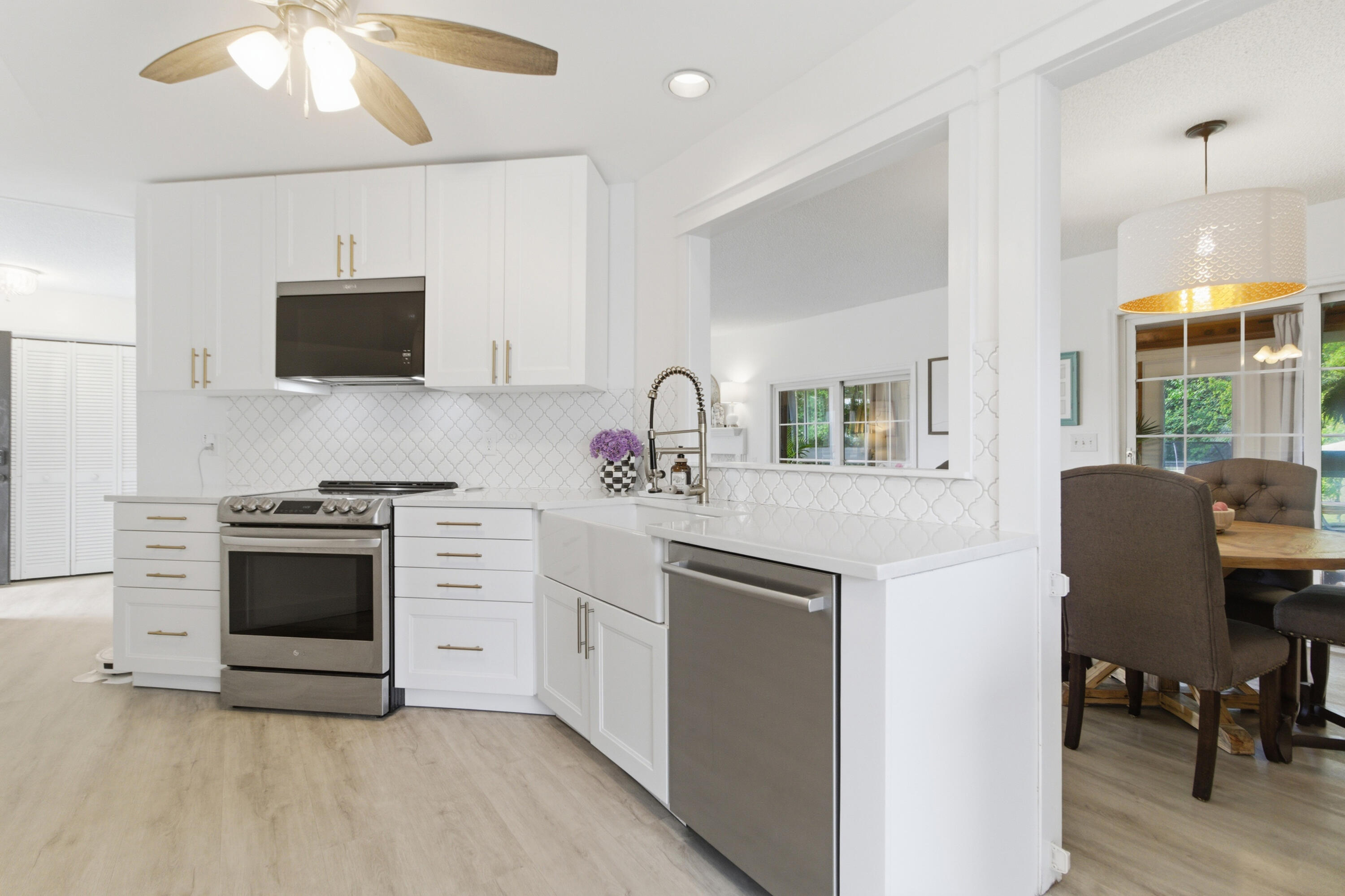41 N Basilica Avenue