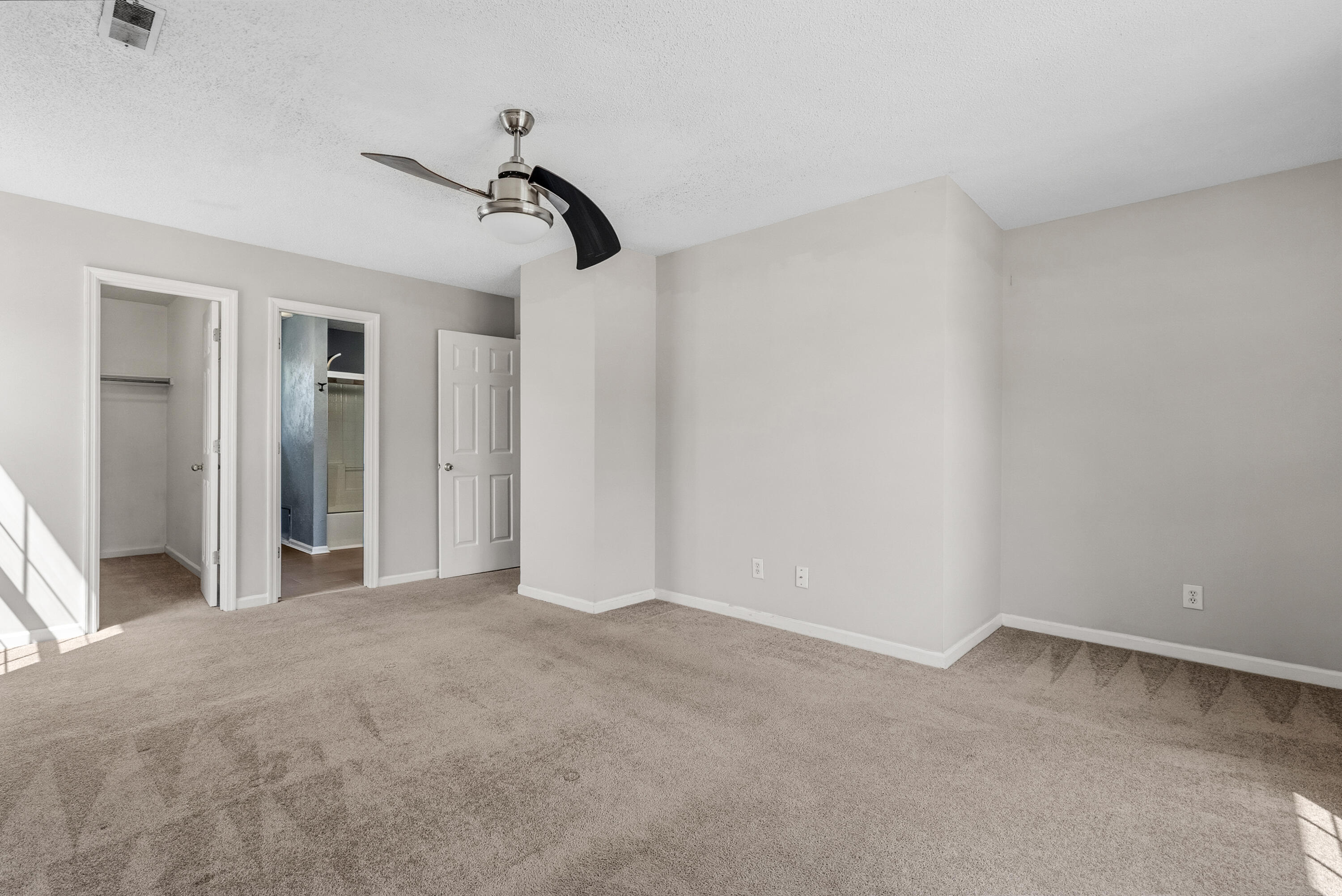 606 Dolphin Drive