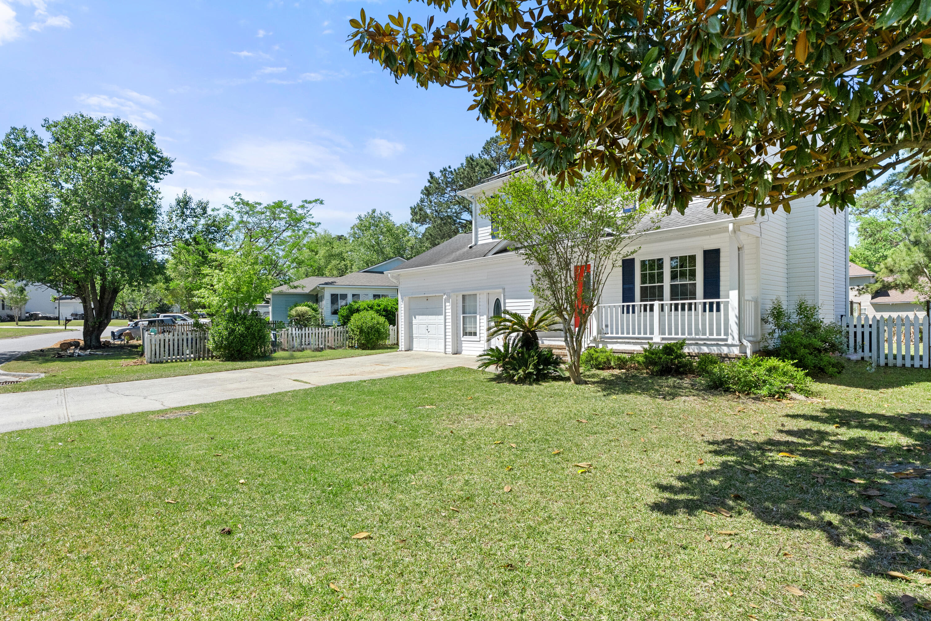 606 Dolphin Drive